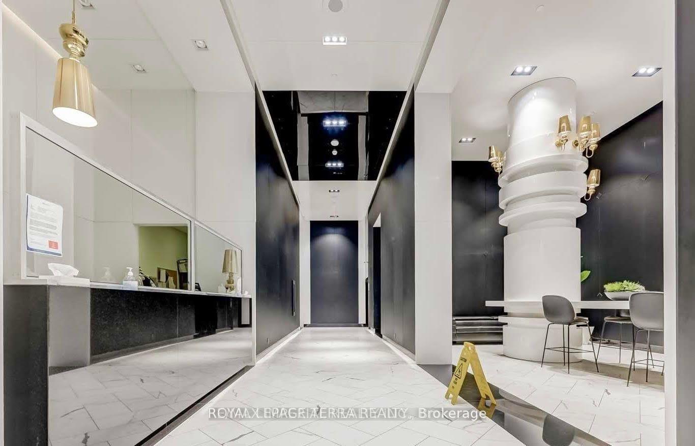 Photo 14 of Unit 4212, 87 Peter Street, Toronto, Waterfront Communities — HOMEH
