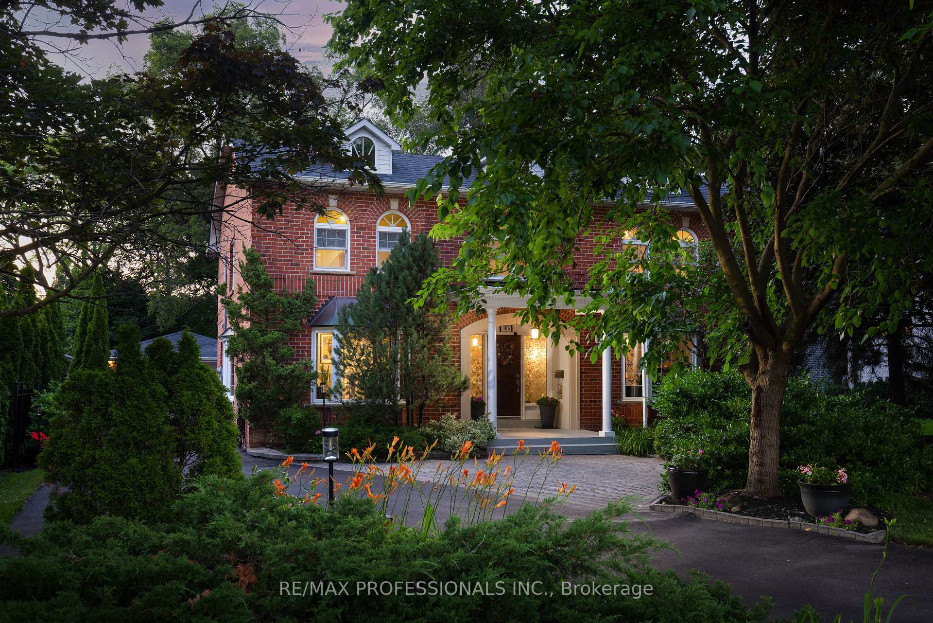 Photo 2 of 106 Rathburn Road, Etobicoke, Princess-Rosethorn — HOMEH