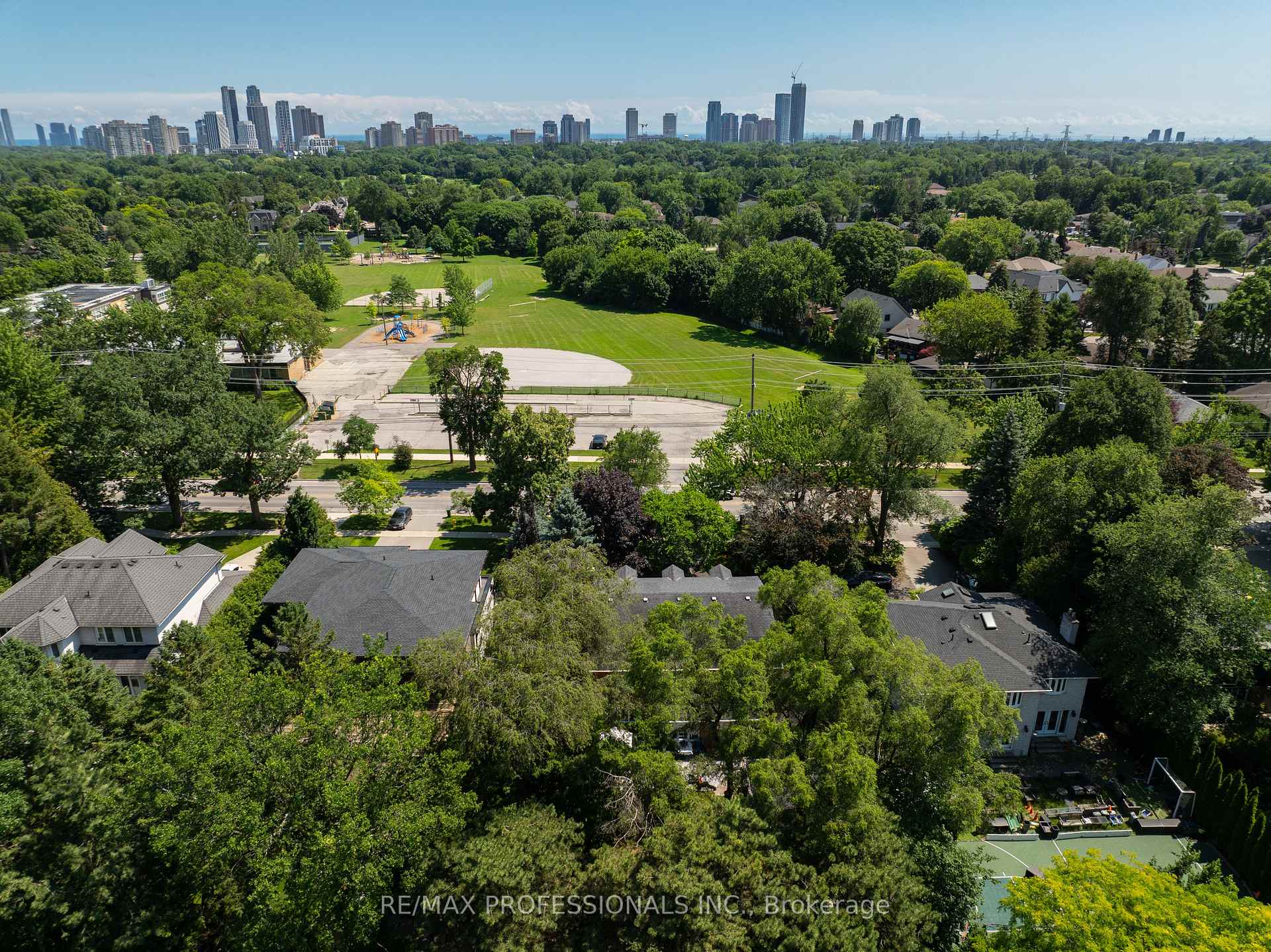 Photo 50 of 106 Rathburn Road, Etobicoke, Princess-Rosethorn — HOMEH