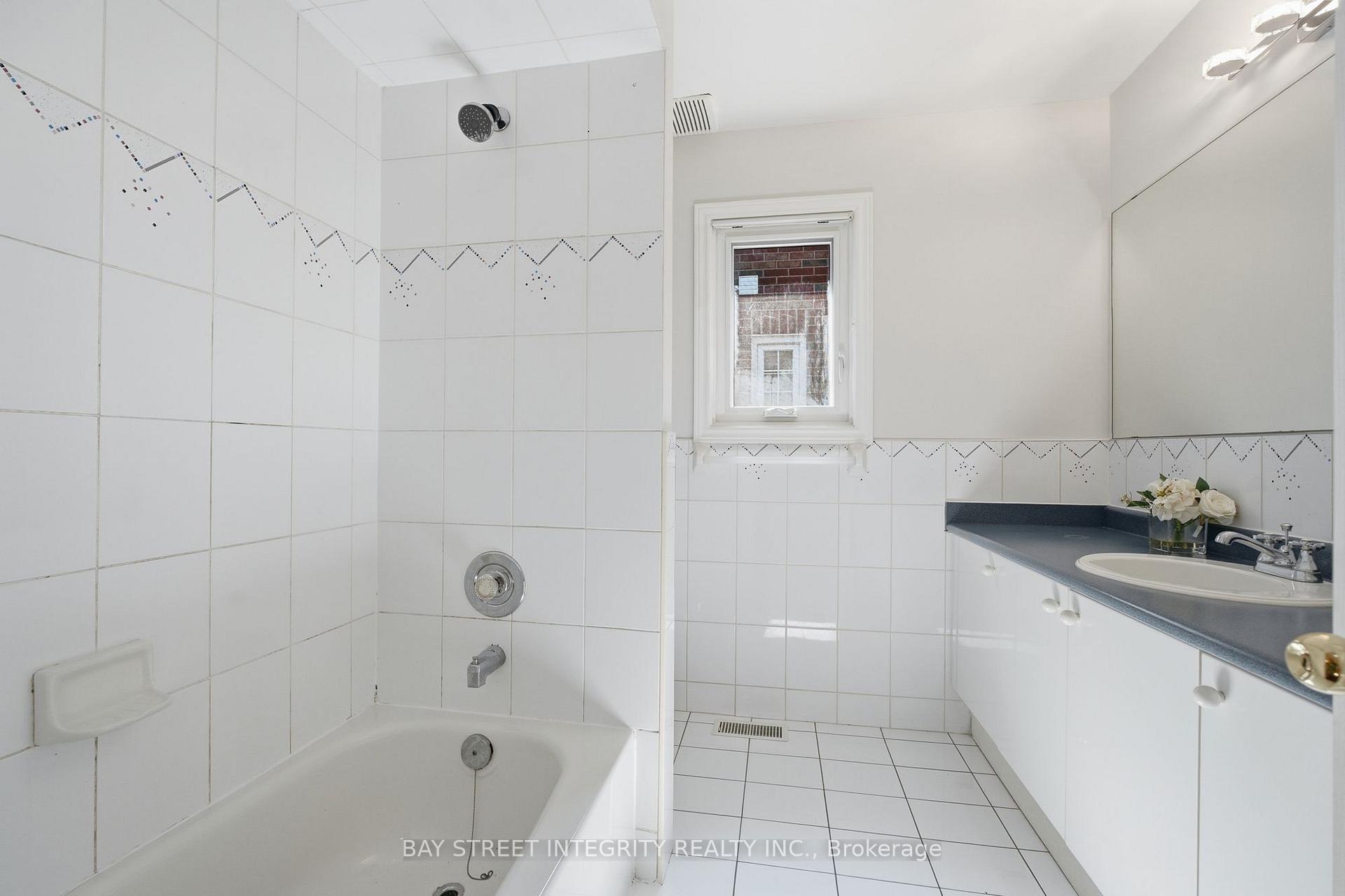 Photo 39 of 89 Promelia Court, Markham, Rouge River Estates — HOMEH