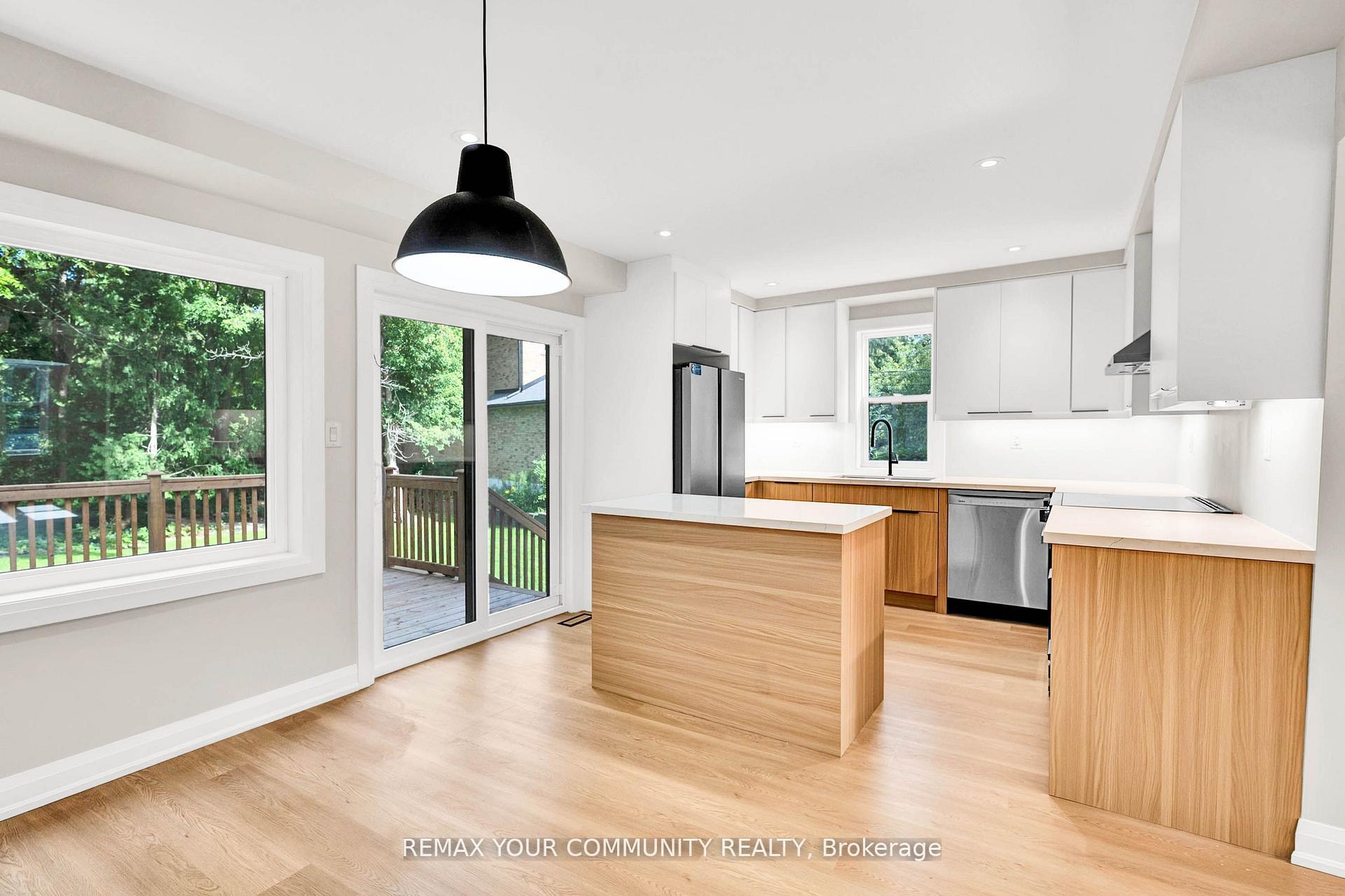 Photo 9 of 137 Clarence Street, Vaughan, West Woodbridge — HOMEH