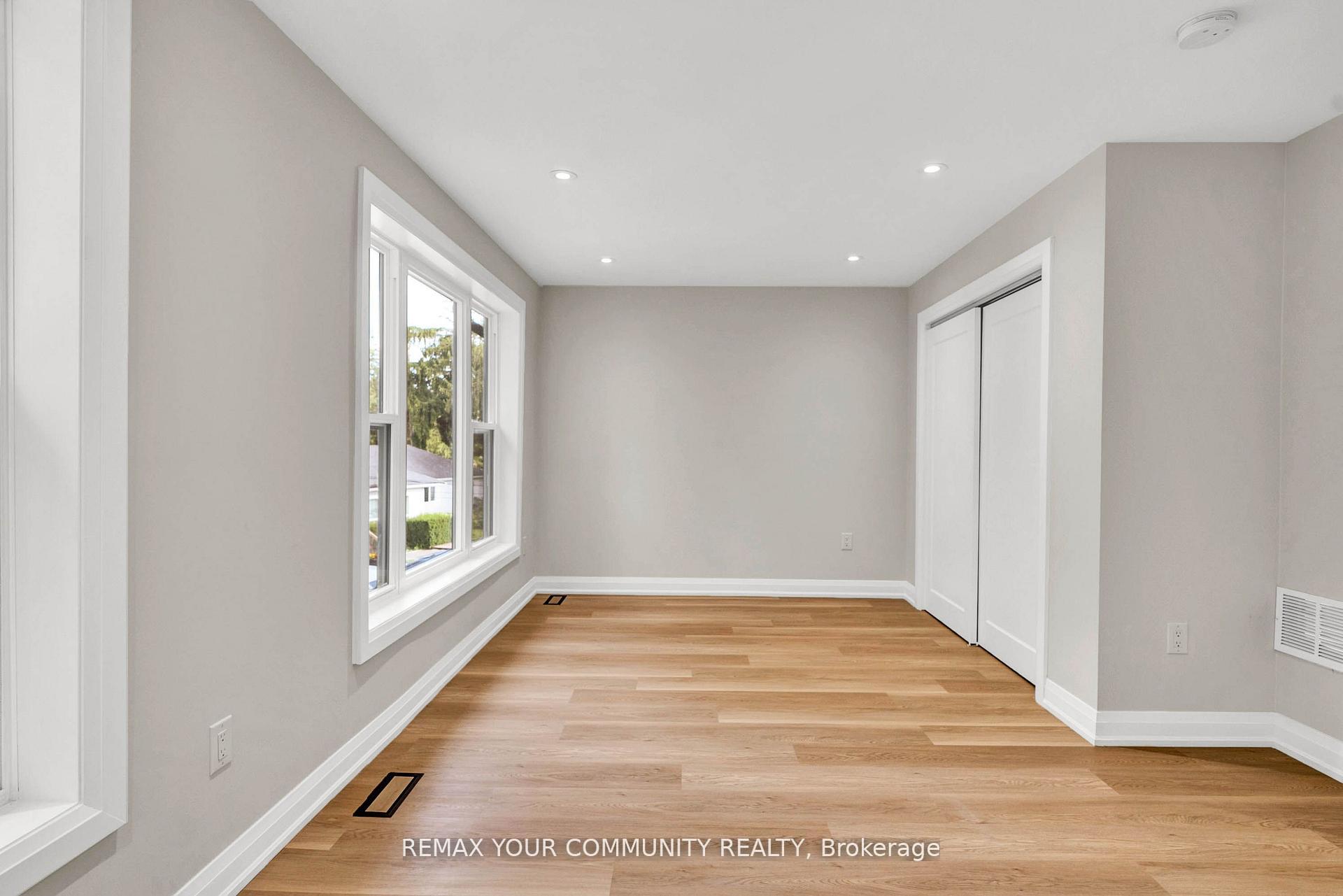 Photo 17 of 137 Clarence Street, Vaughan, West Woodbridge — HOMEH