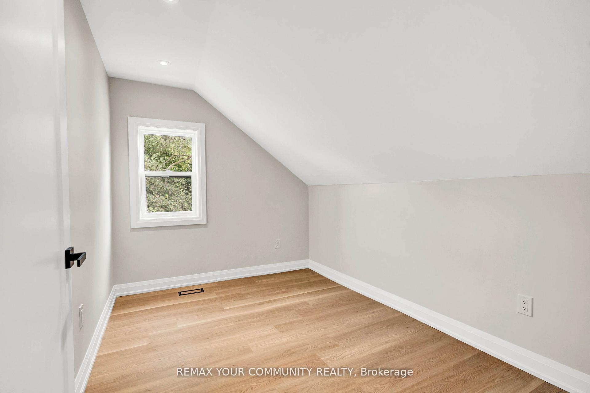 Photo 22 of 137 Clarence Street, Vaughan, West Woodbridge — HOMEH
