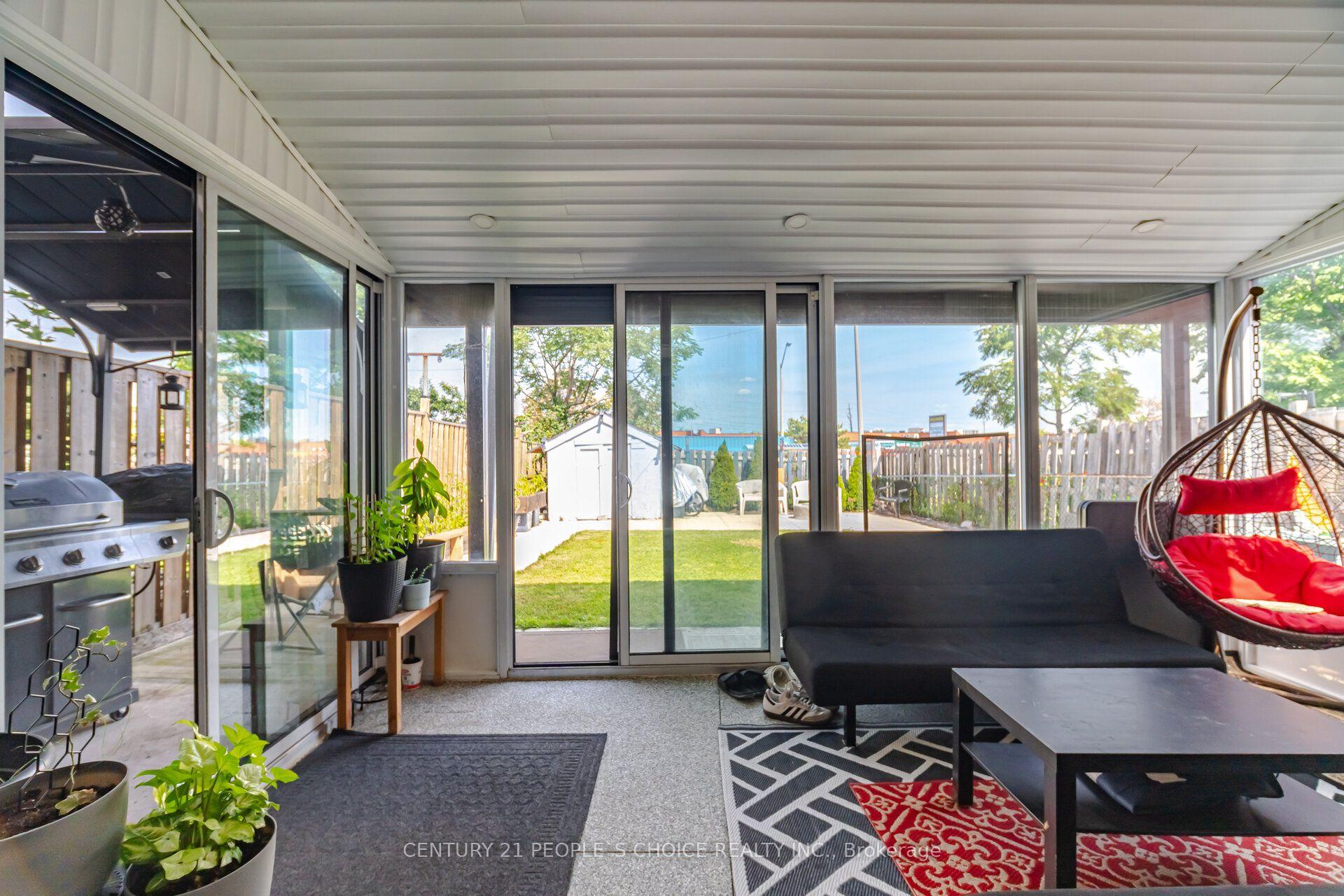 Photo 38 of 49 Cathy Jean Crescent, Etobicoke, Mount Olive-Silverstone-Jamestown — HOMEH