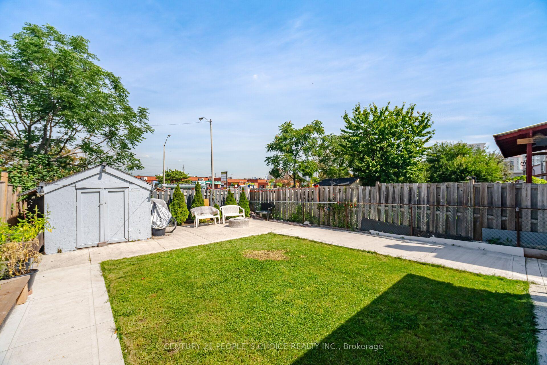 Photo 42 of 49 Cathy Jean Crescent, Etobicoke, Mount Olive-Silverstone-Jamestown — HOMEH