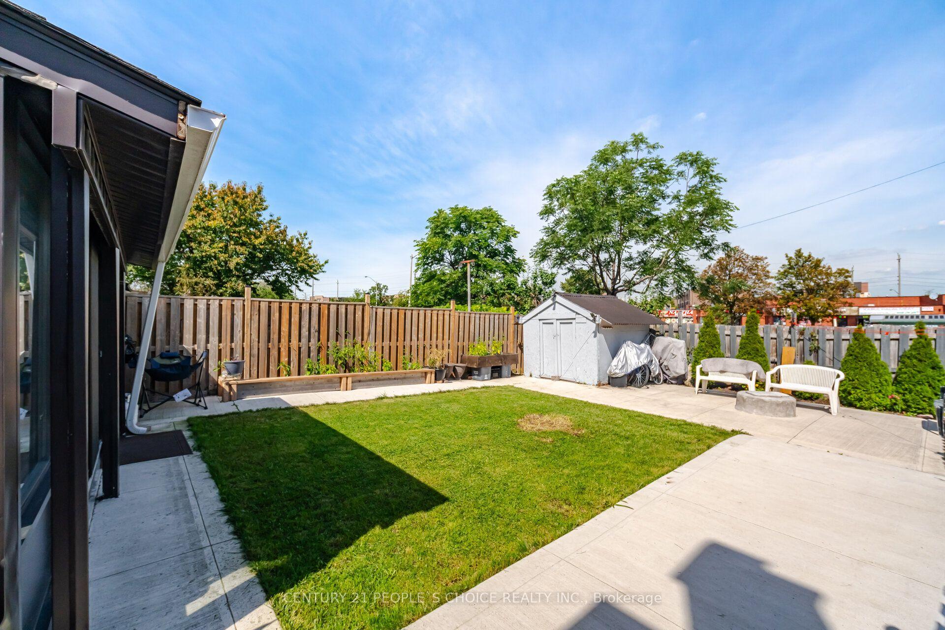 Photo 43 of 49 Cathy Jean Crescent, Etobicoke, Mount Olive-Silverstone-Jamestown — HOMEH