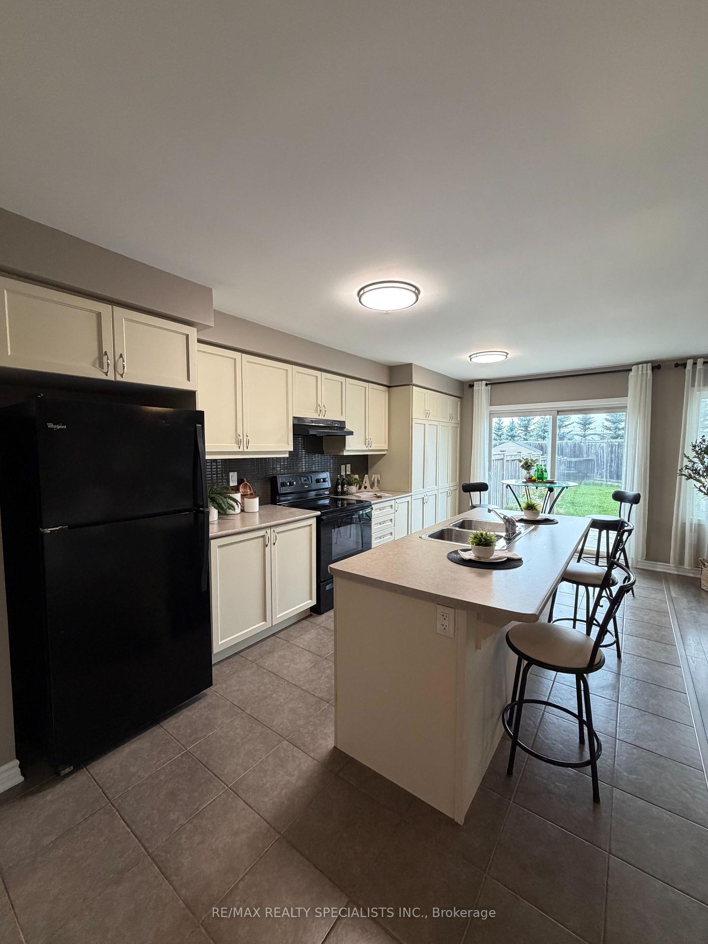 Photo 5 of 1730 Copeland Circle, Milton, Clarke — HOMEH