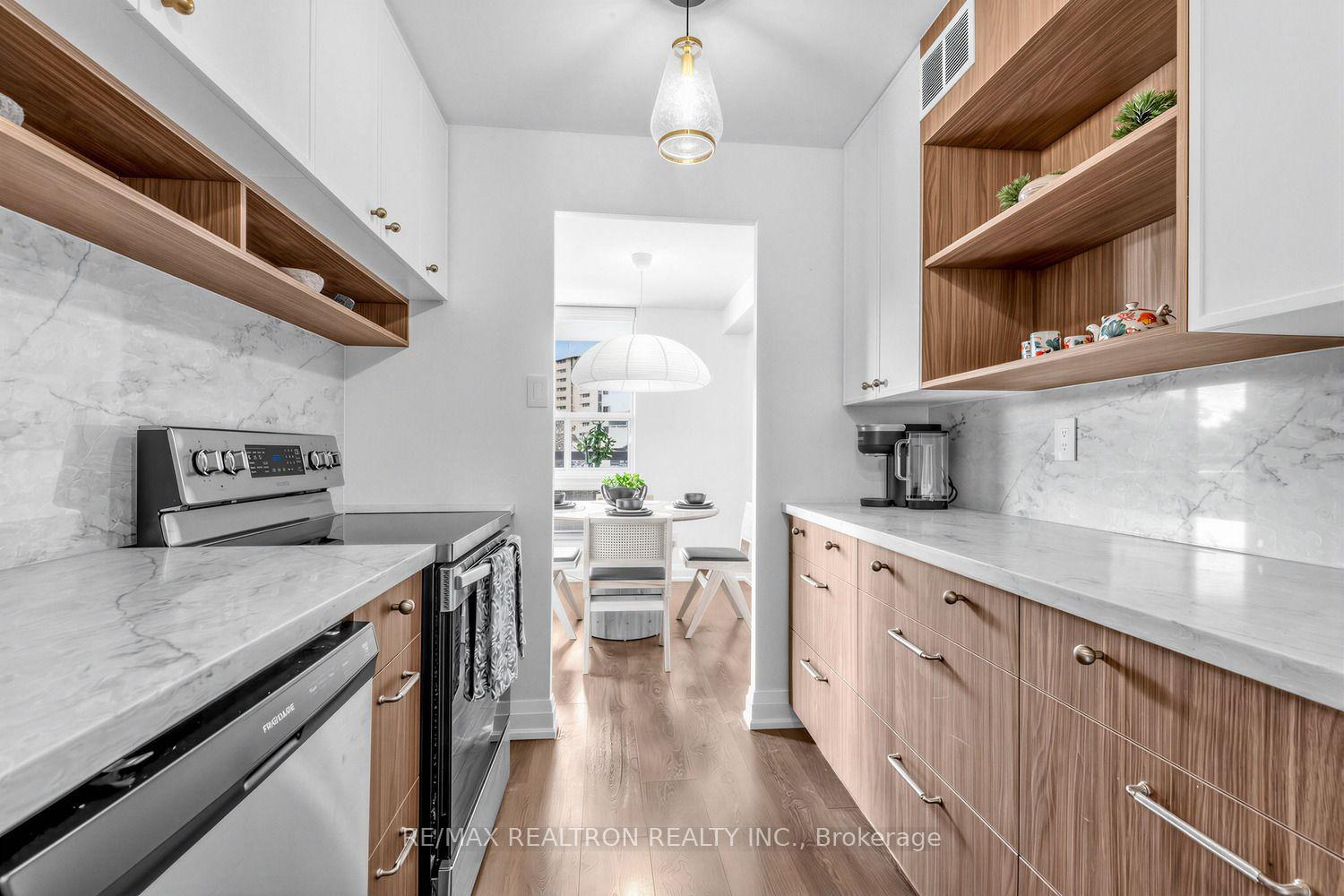 Photo 10 of Unit 211, 1 Royal Orchard Boulevard, Markham, Royal Orchard — HOMEH