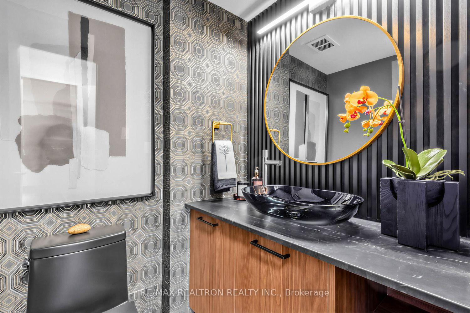 Photo 17 of Unit 211, 1 Royal Orchard Boulevard, Markham, Royal Orchard — HOMEH