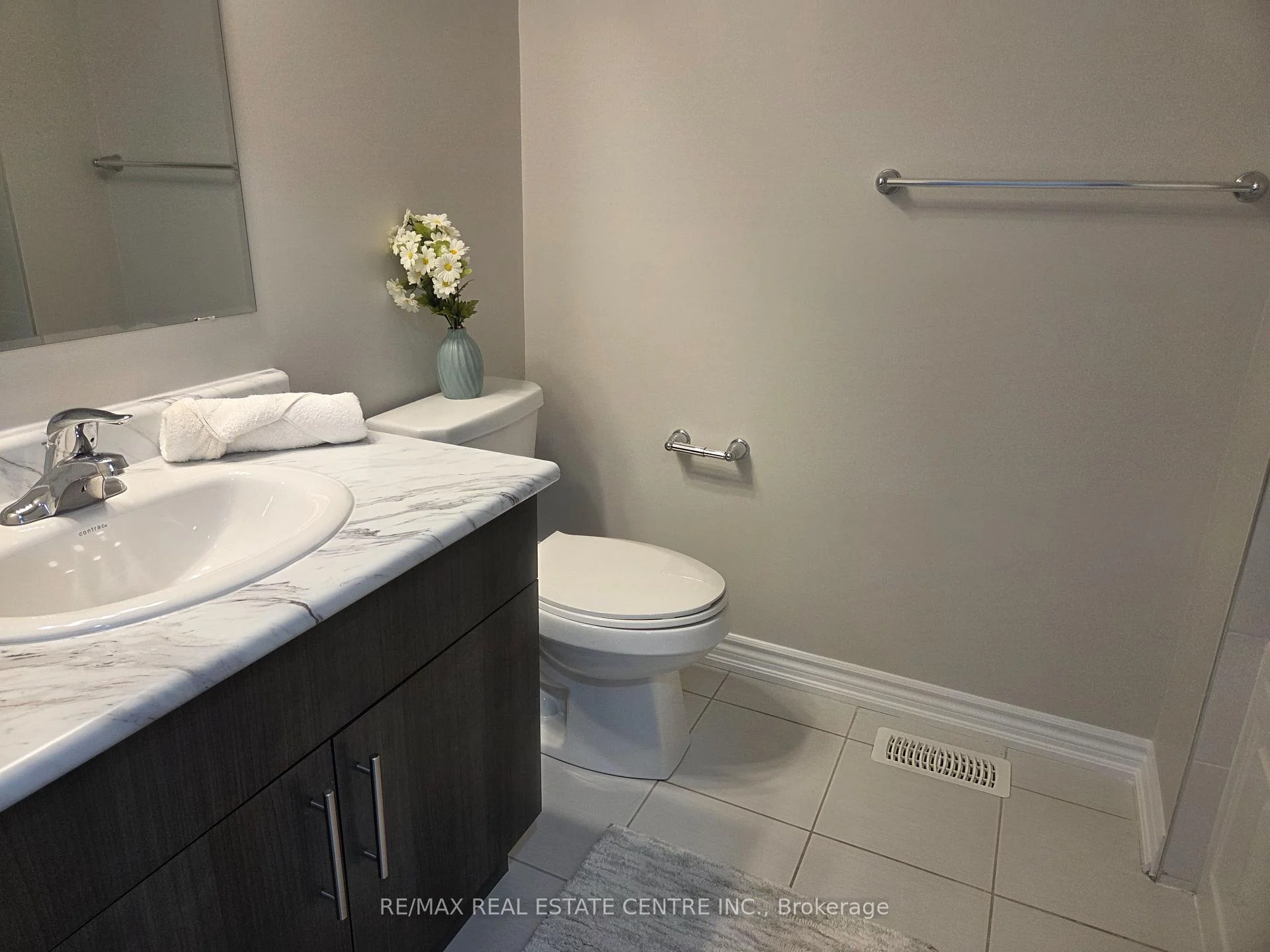 Photo 11 of Unit 25, 975 whitlock Avenue, Milton, Cobban — HOMEH