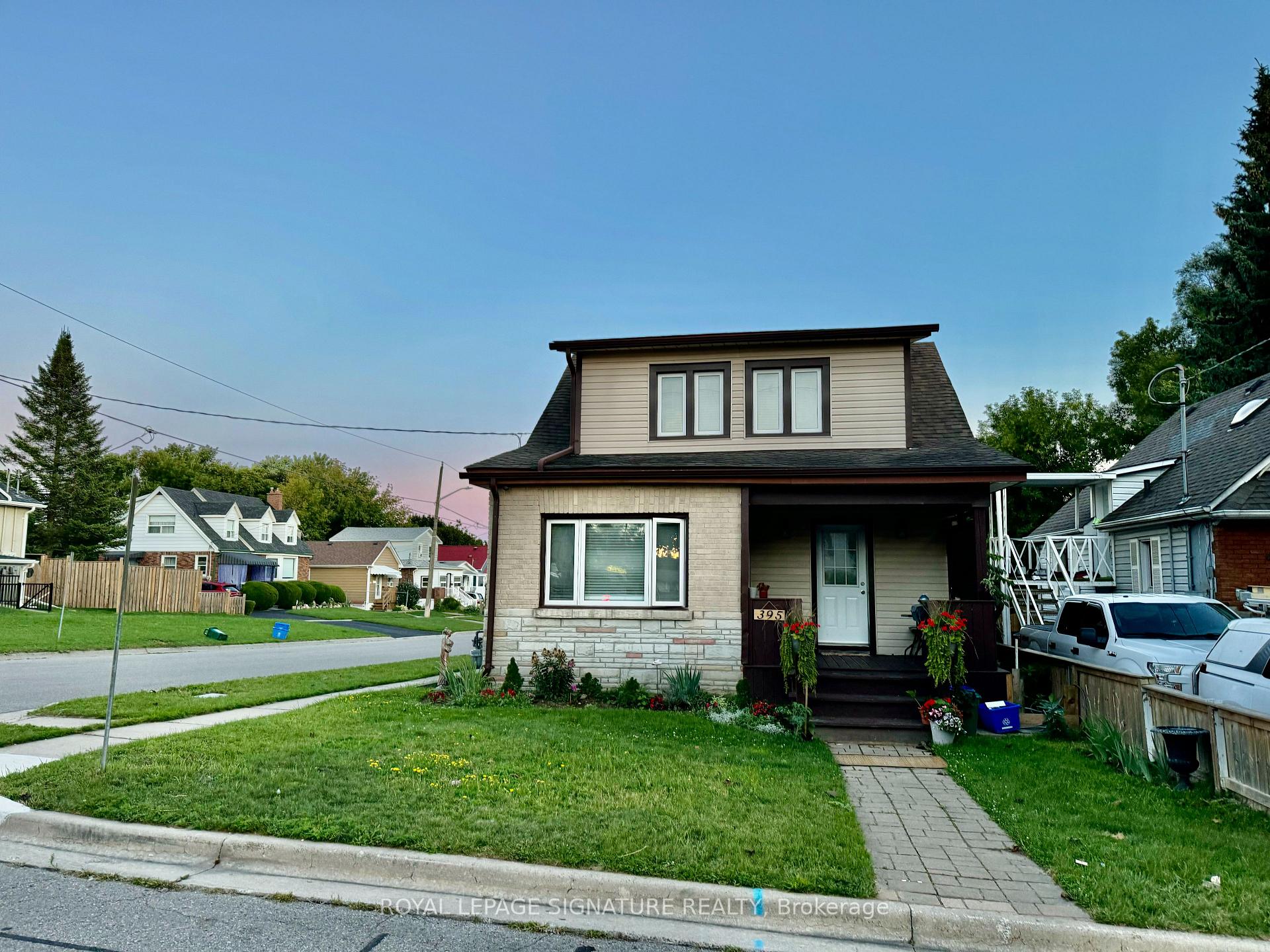 Photo of 395 Pine Avenue