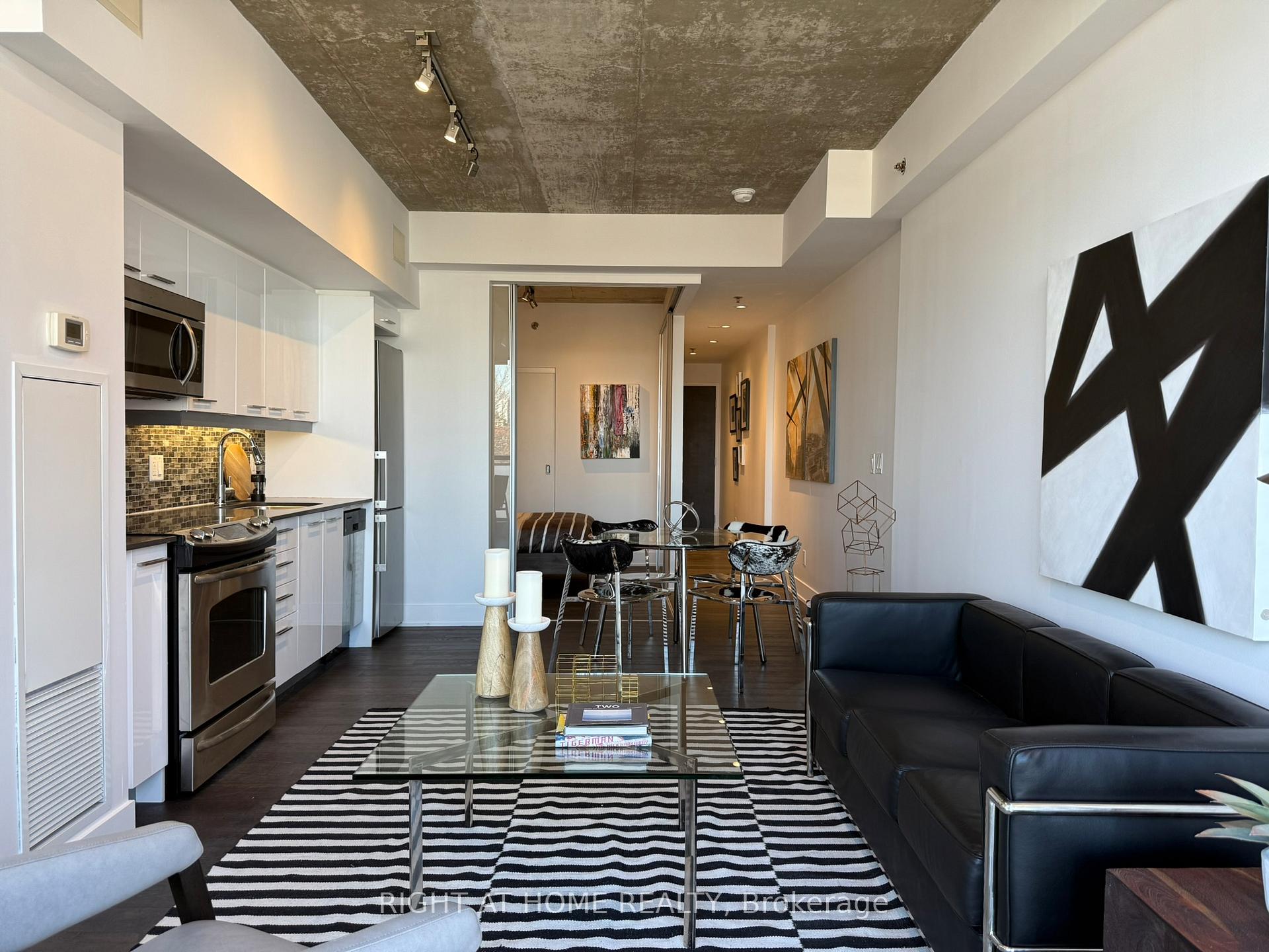 Photo of Unit 407, 630 Queen Street E