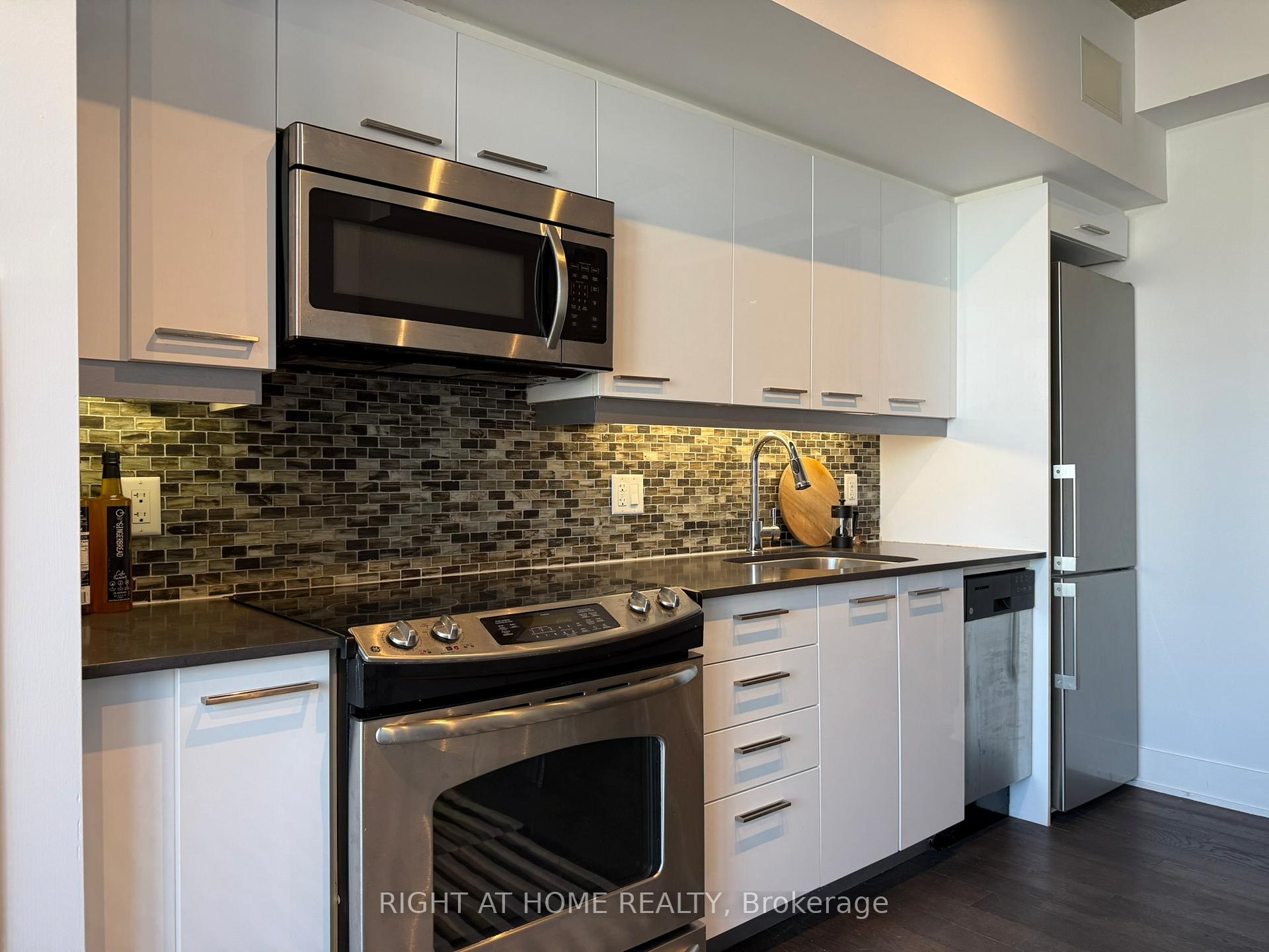 Photo 19 of Unit 407, 630 Queen Street E, Toronto, South Riverdale — HOMEH