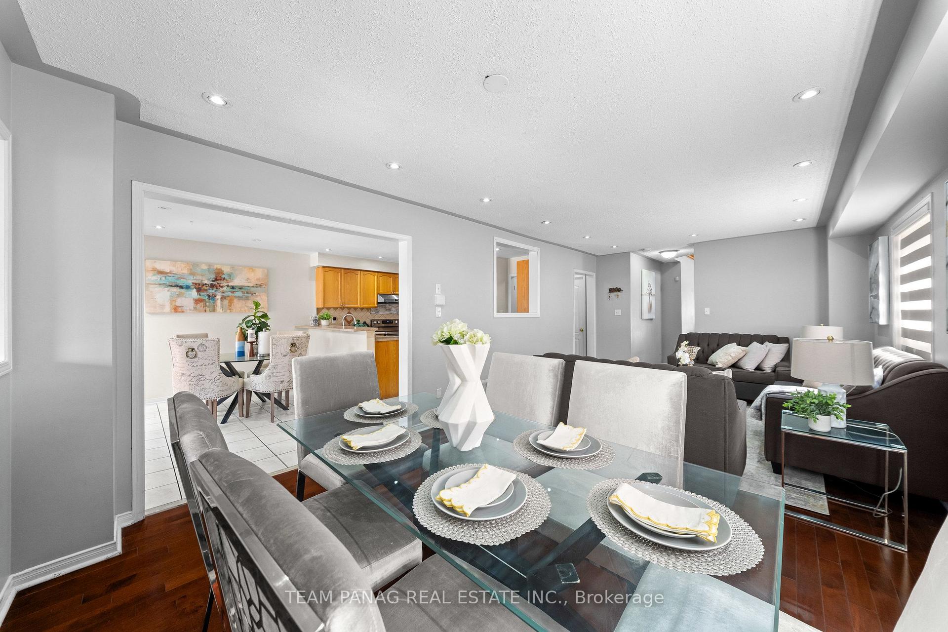Photo 10 of 48 Sweet Clover Crescent, Brampton, Sandringham-Wellington — HOMEH