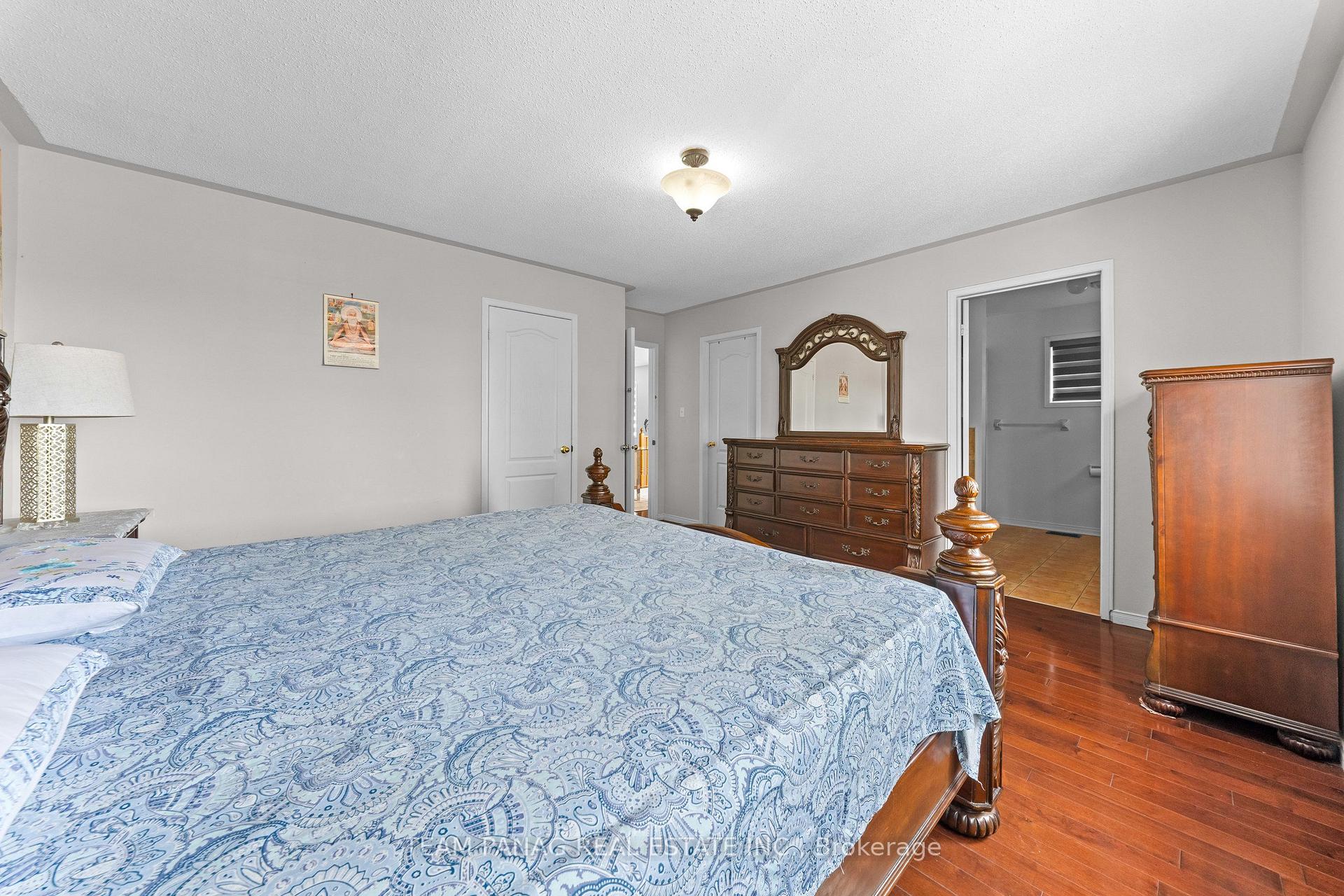 Photo 26 of 48 Sweet Clover Crescent, Brampton, Sandringham-Wellington — HOMEH