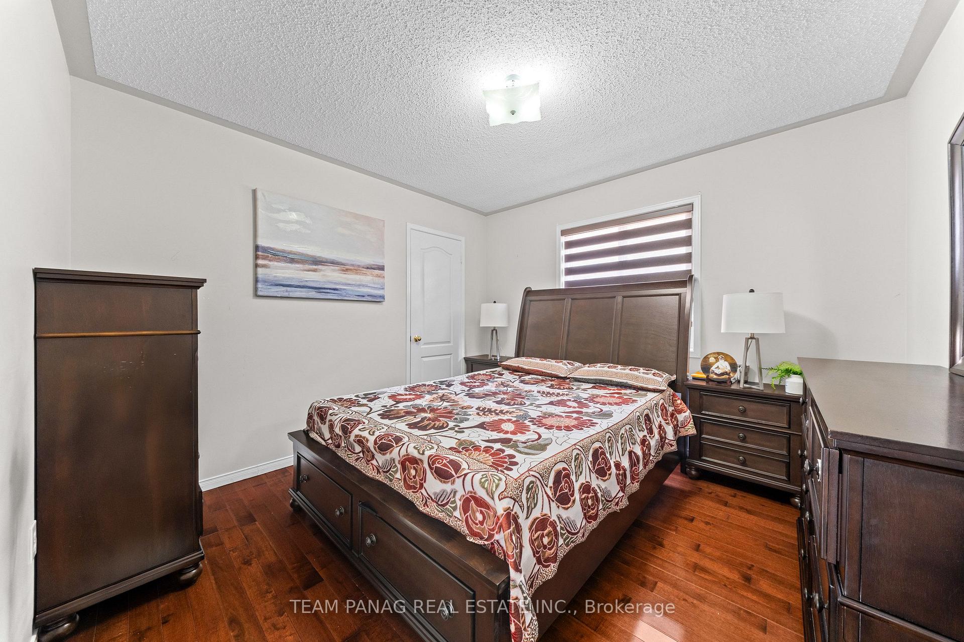 Photo 29 of 48 Sweet Clover Crescent, Brampton, Sandringham-Wellington — HOMEH