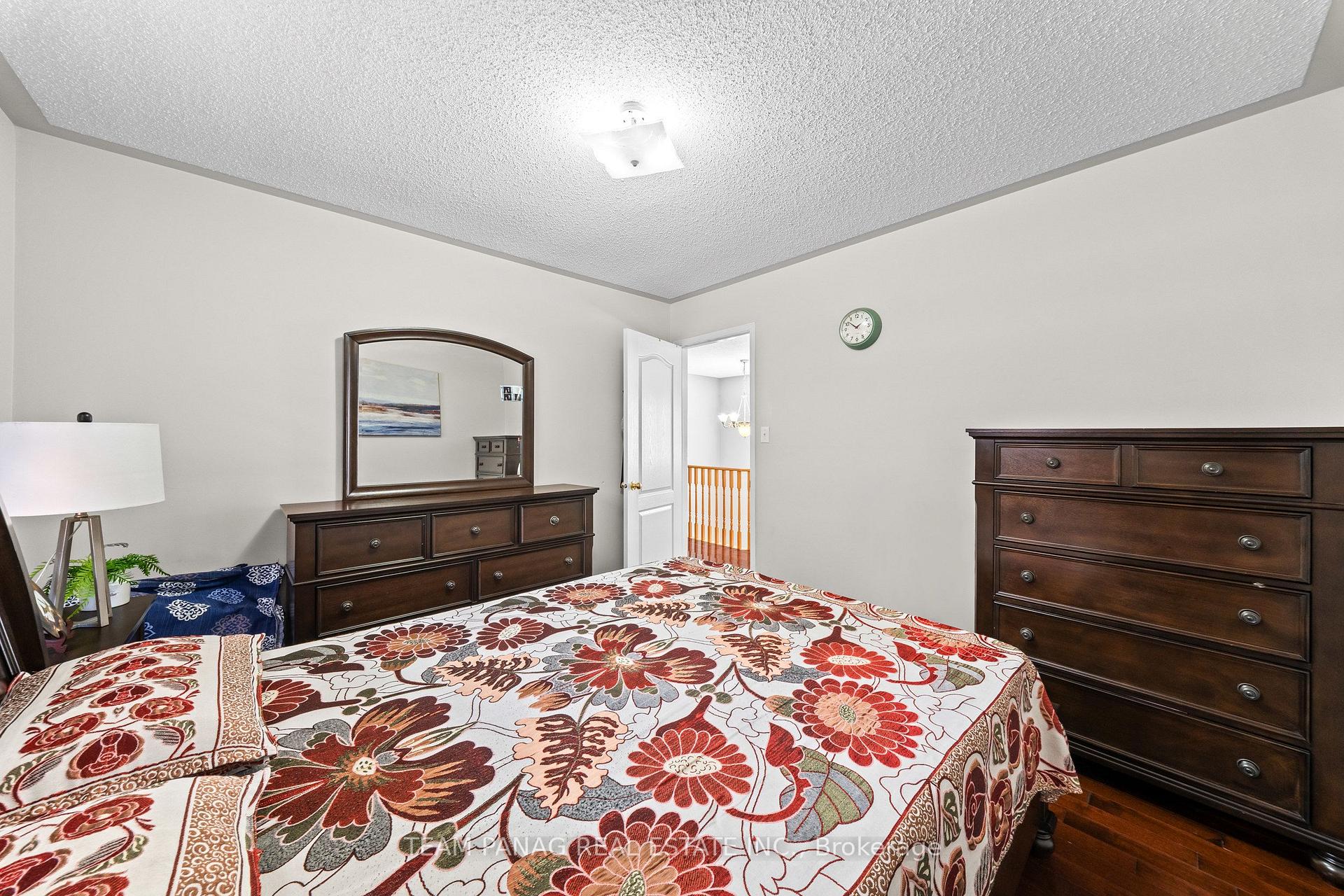 Photo 30 of 48 Sweet Clover Crescent, Brampton, Sandringham-Wellington — HOMEH