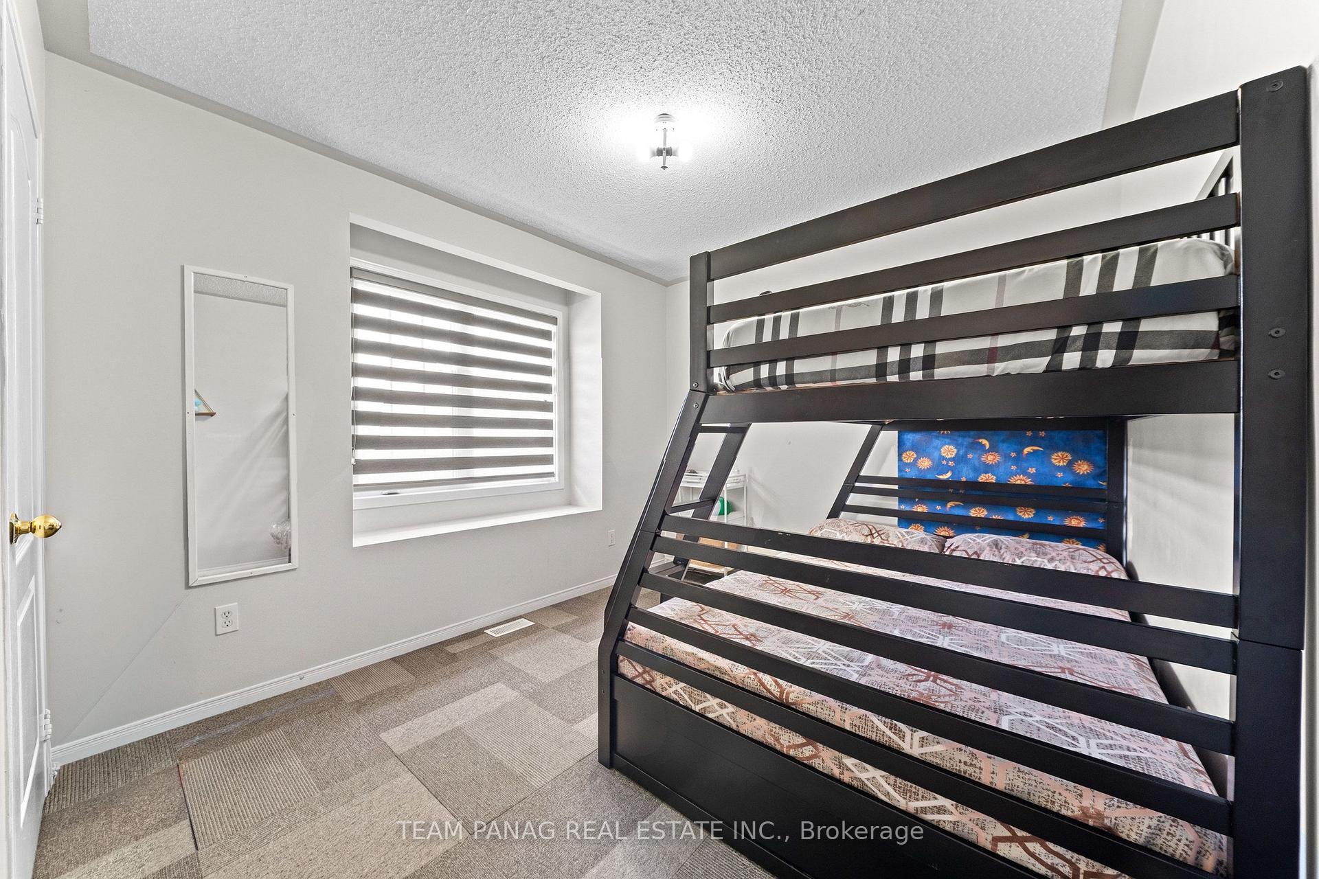 Photo 34 of 48 Sweet Clover Crescent, Brampton, Sandringham-Wellington — HOMEH