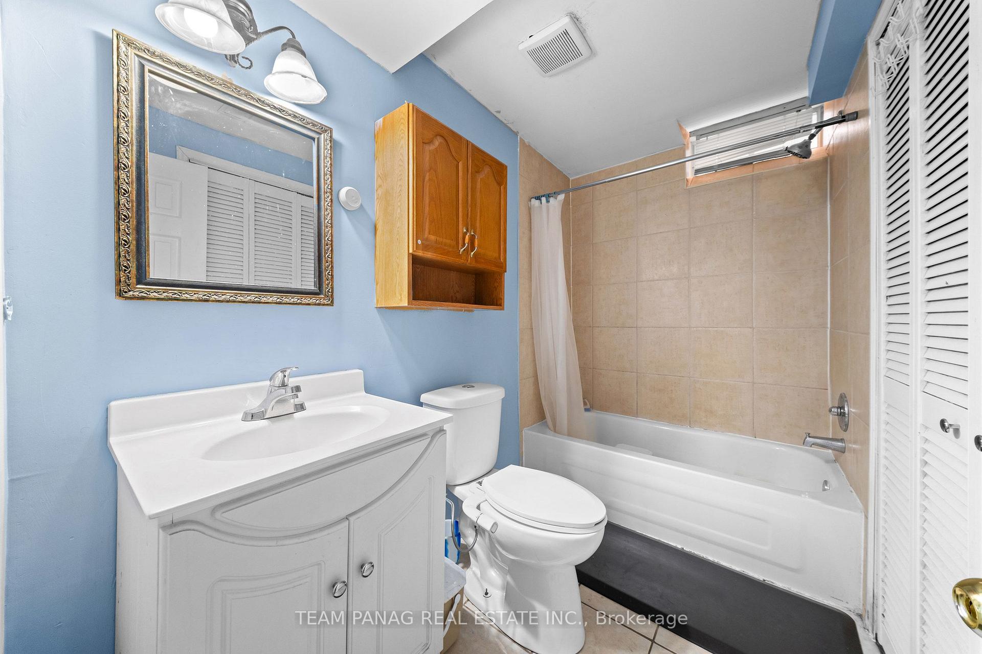 Photo 42 of 48 Sweet Clover Crescent, Brampton, Sandringham-Wellington — HOMEH