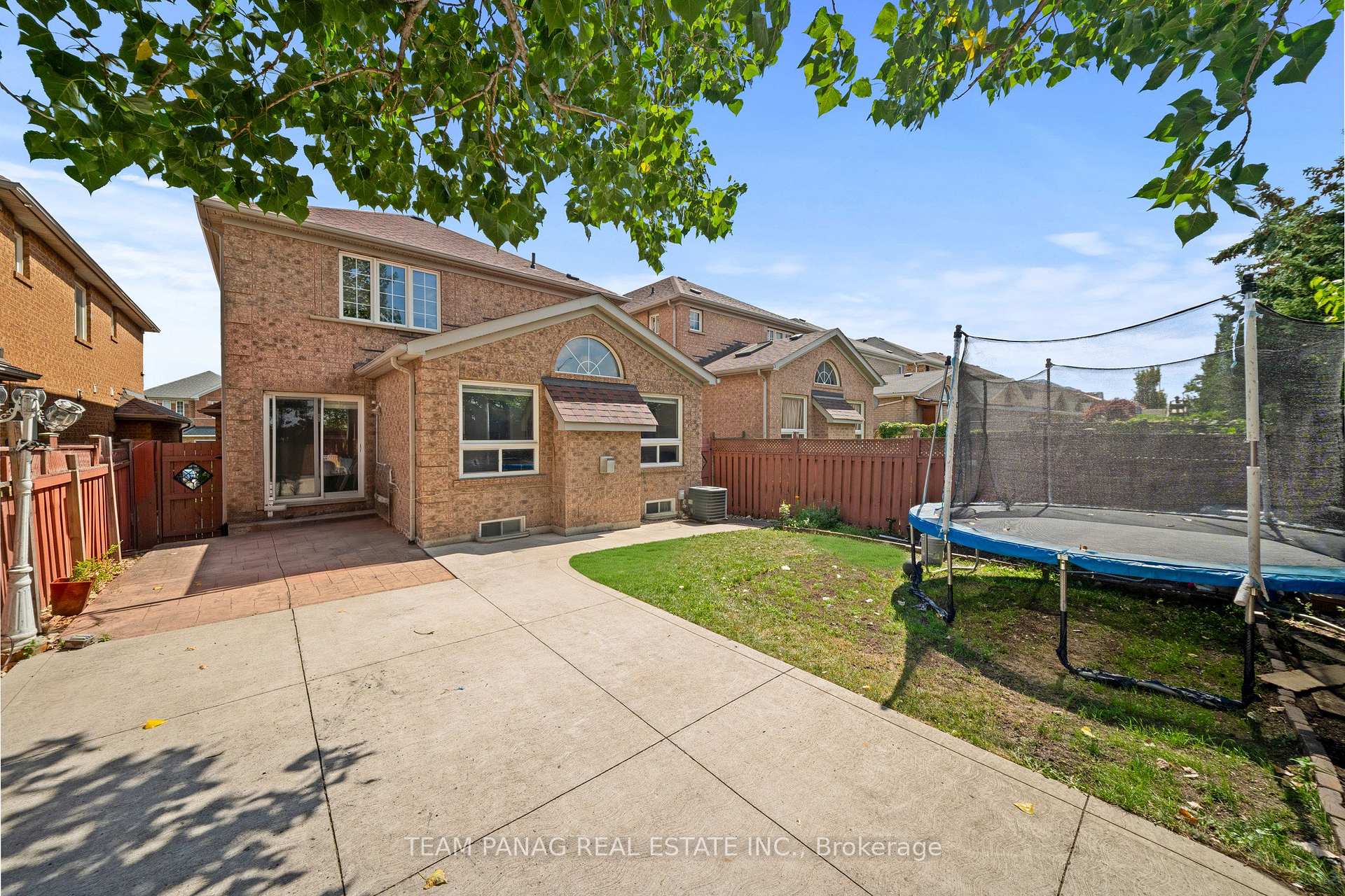 Photo 45 of 48 Sweet Clover Crescent, Brampton, Sandringham-Wellington — HOMEH