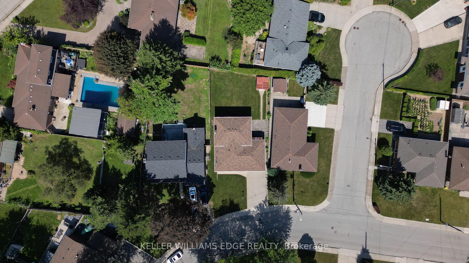 Photo 3 of 225 Nugent Drive, Hamilton, Kentley — HOMEH