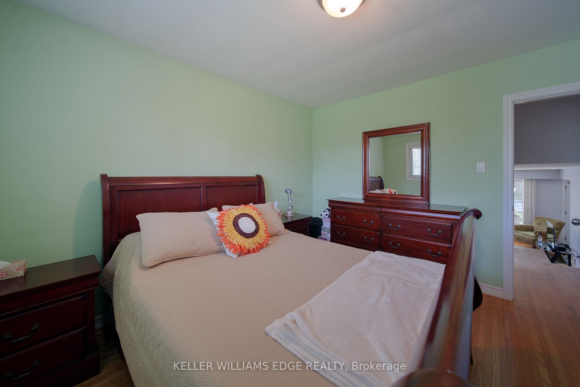 Photo 13 of 225 Nugent Drive, Hamilton, Kentley — HOMEH