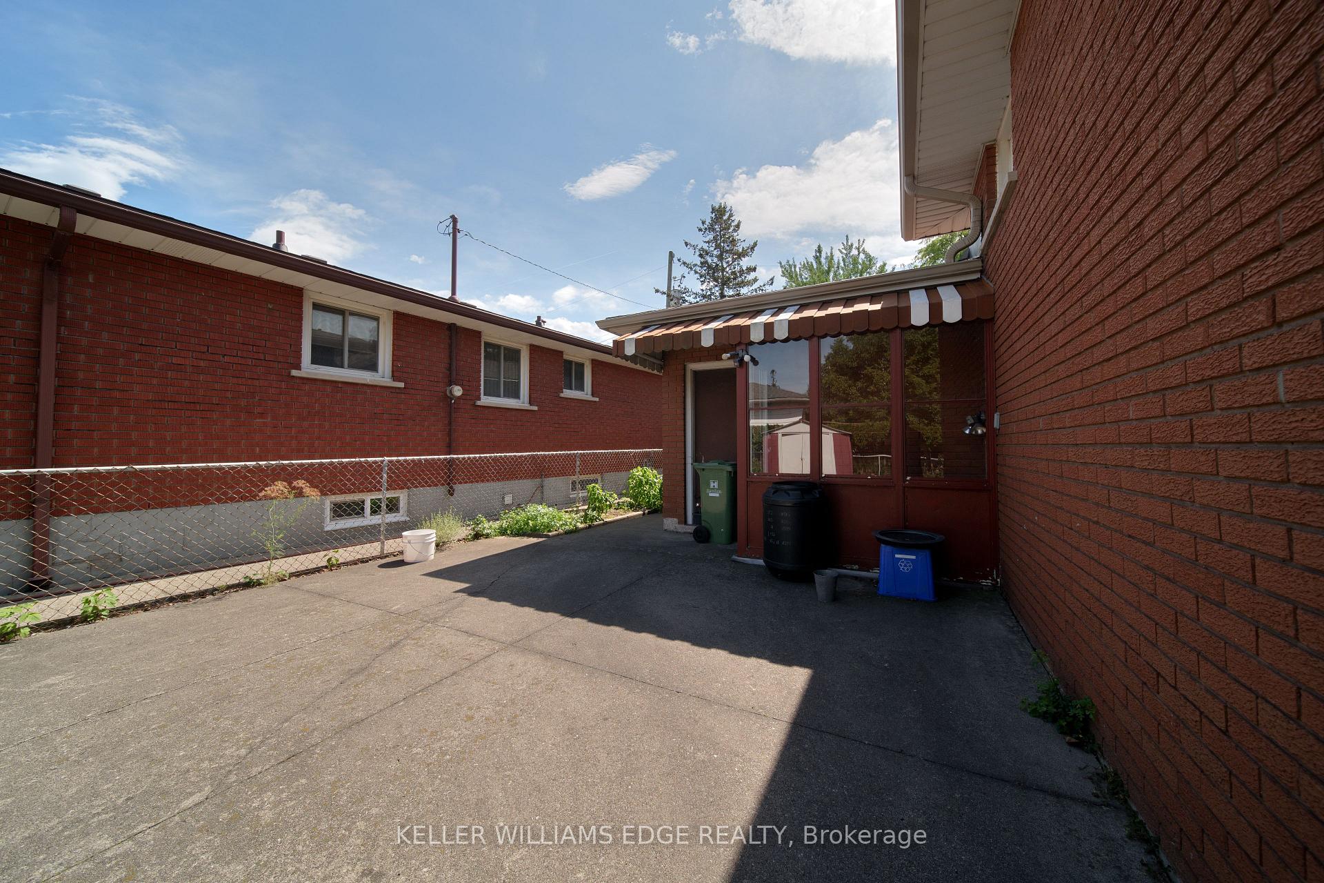 Photo 31 of 225 Nugent Drive, Hamilton, Kentley — HOMEH