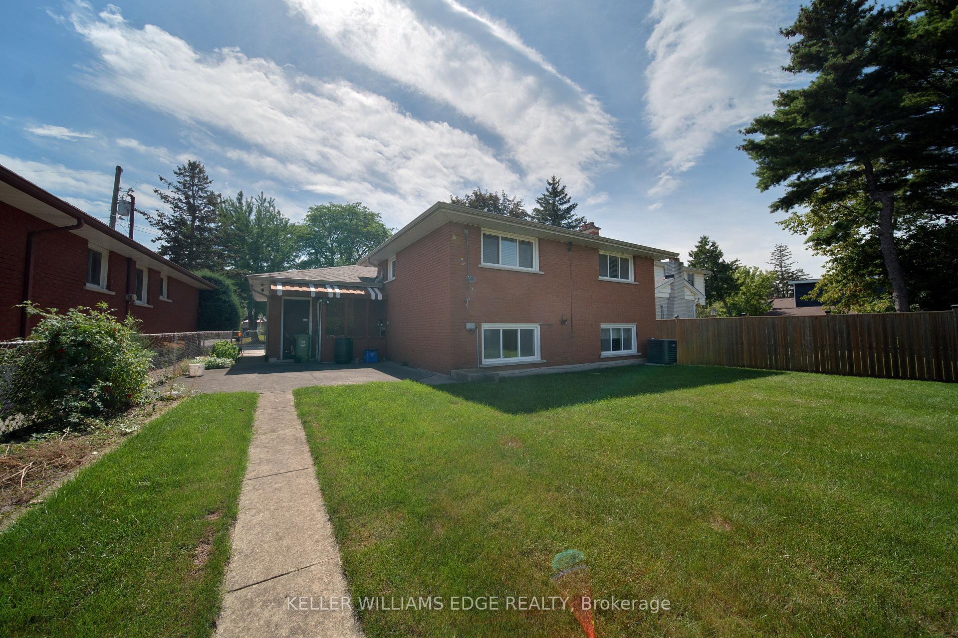 Photo 33 of 225 Nugent Drive, Hamilton, Kentley — HOMEH