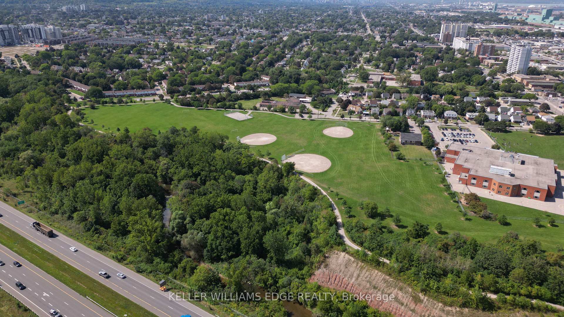 Photo 37 of 225 Nugent Drive, Hamilton, Kentley — HOMEH
