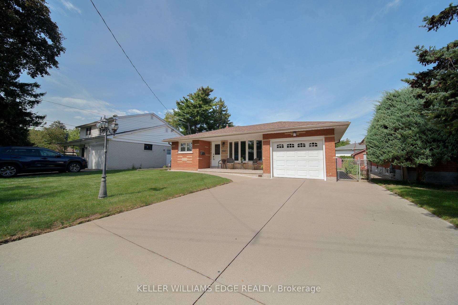 Photo 43 of 225 Nugent Drive, Hamilton, Kentley — HOMEH