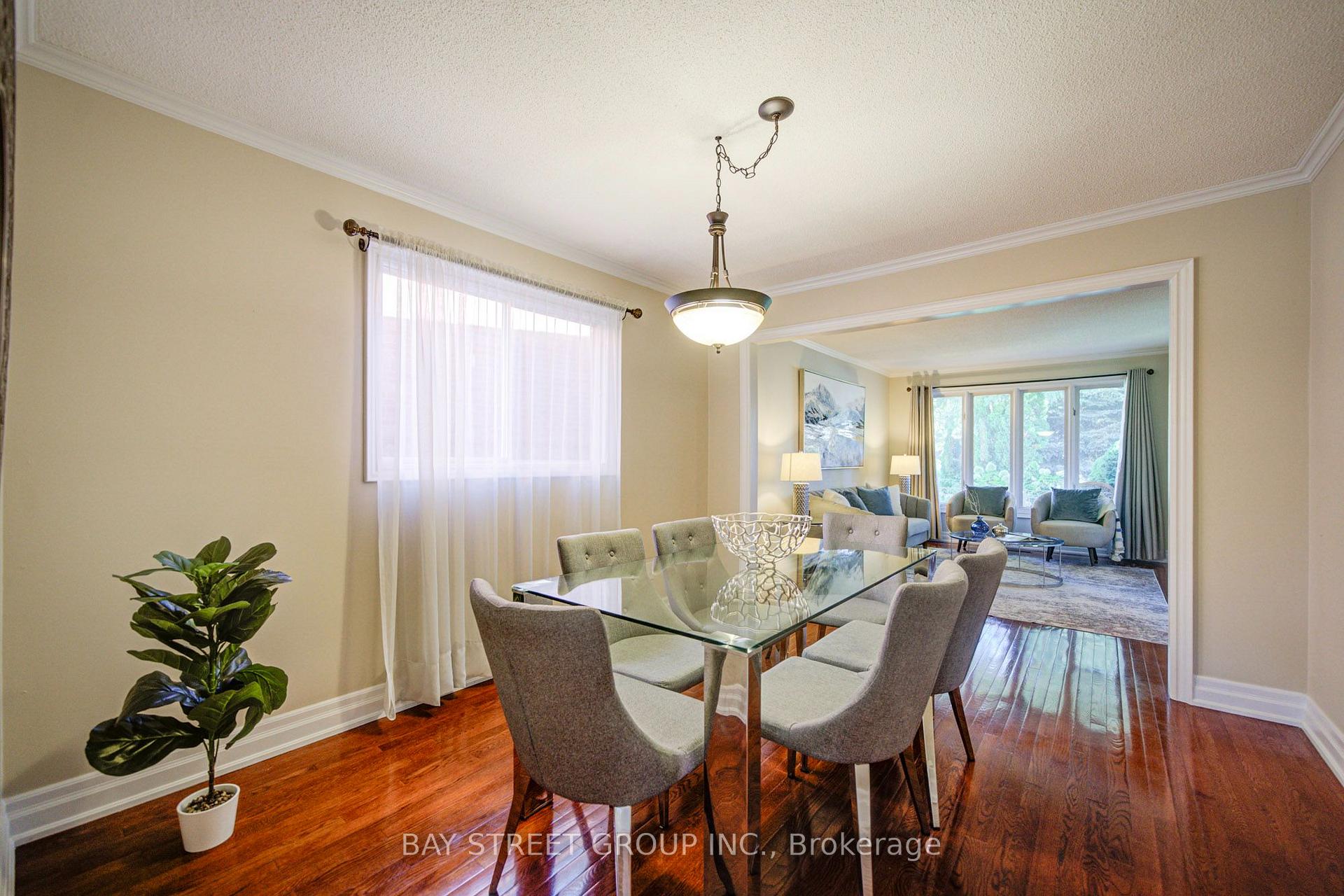 Photo 9 of 1348 Windrush Drive, Oakville, Glen Abbey — HOMEH