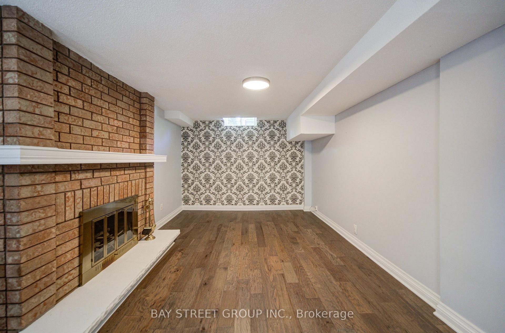 Photo 35 of 1348 Windrush Drive, Oakville, Glen Abbey — HOMEH