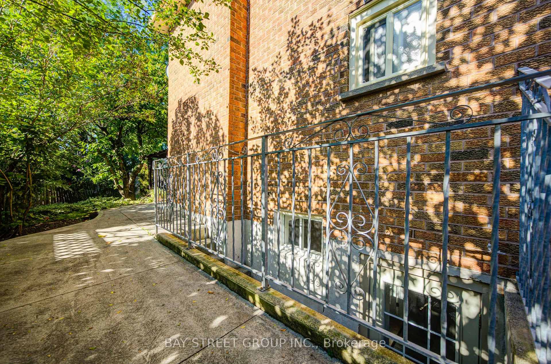 Photo 41 of 1348 Windrush Drive, Oakville, Glen Abbey — HOMEH