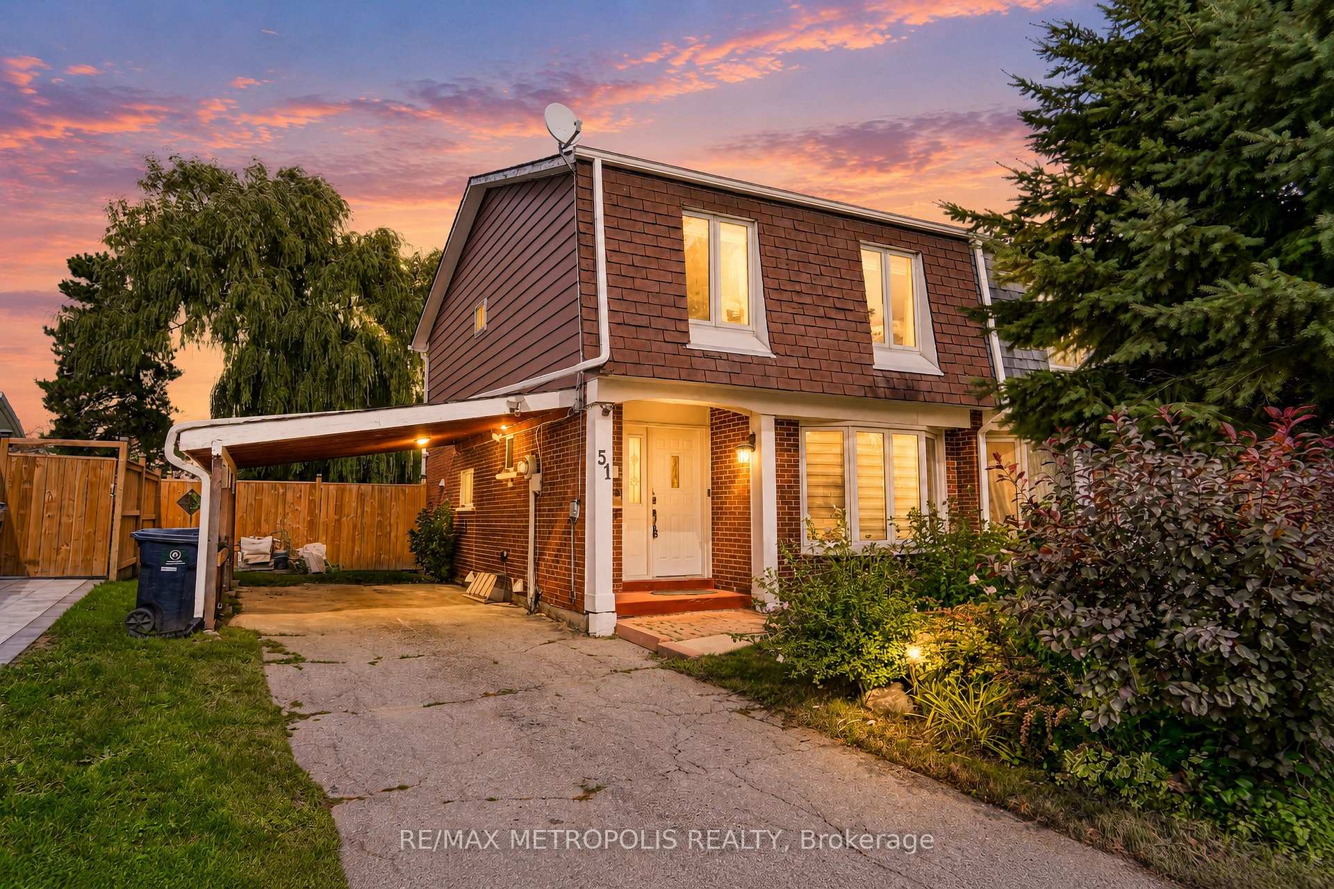 Photo 1 of Unit Main & Upper, 51 Nahanni Terrace, Scarborough, Malvern — HOMEH