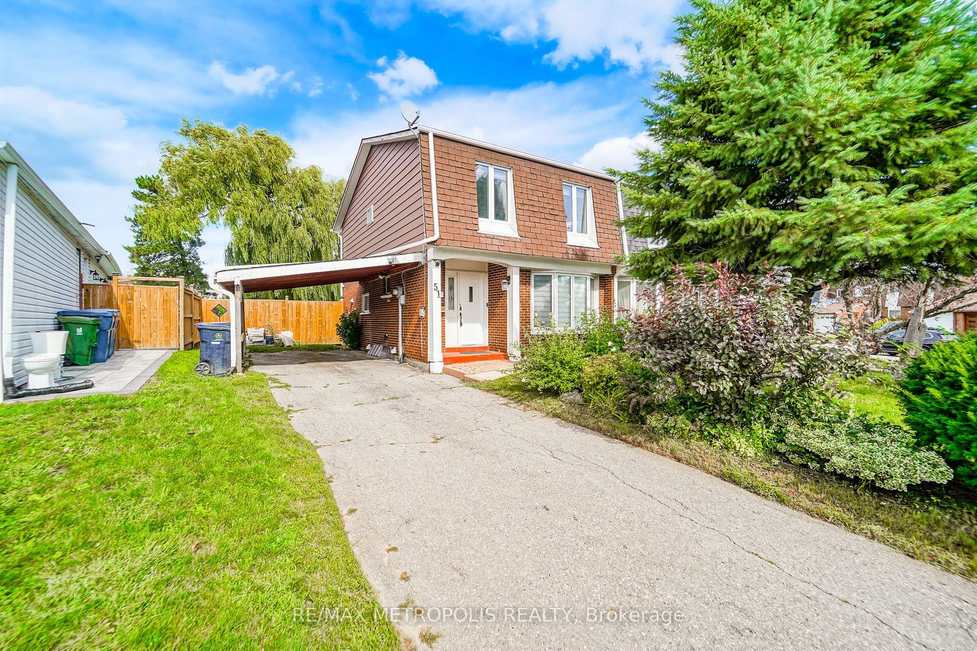 Photo 2 of Unit Main & Upper, 51 Nahanni Terrace, Scarborough, Malvern — HOMEH