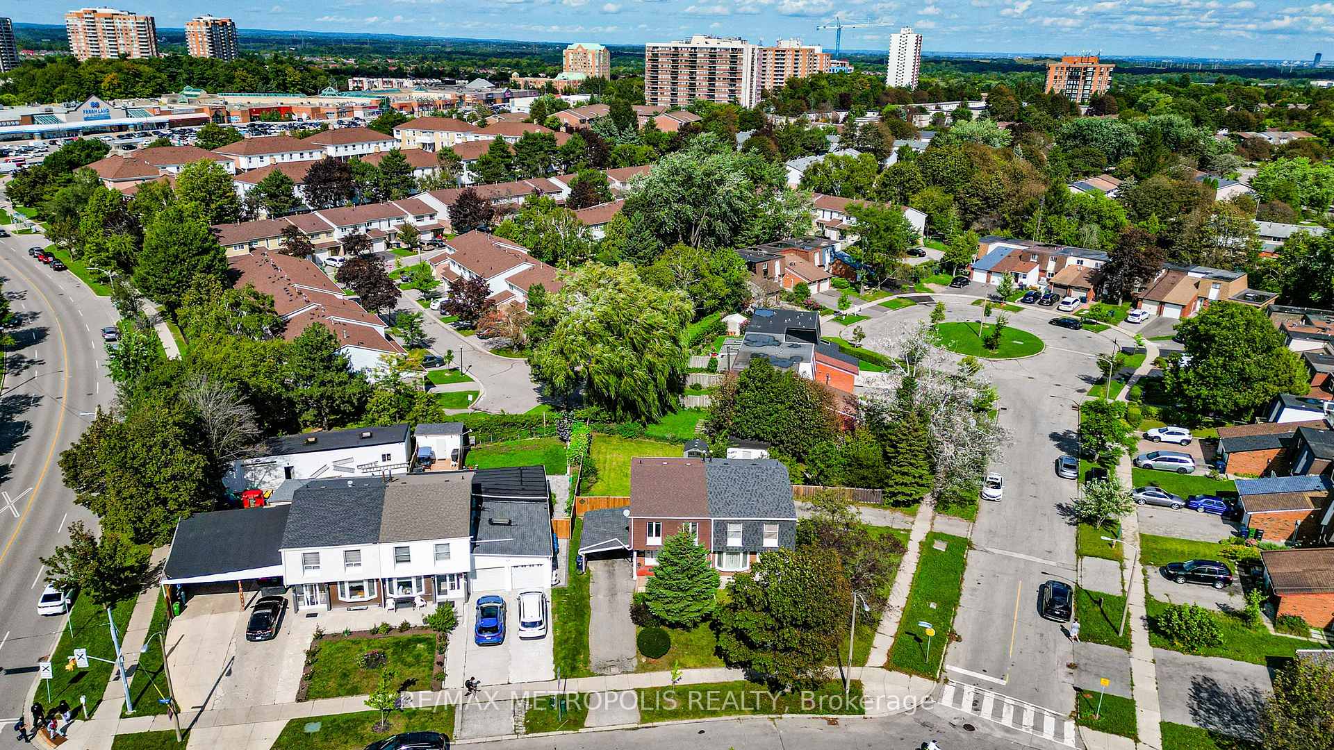 Photo 9 of Unit Main & Upper, 51 Nahanni Terrace, Scarborough, Malvern — HOMEH