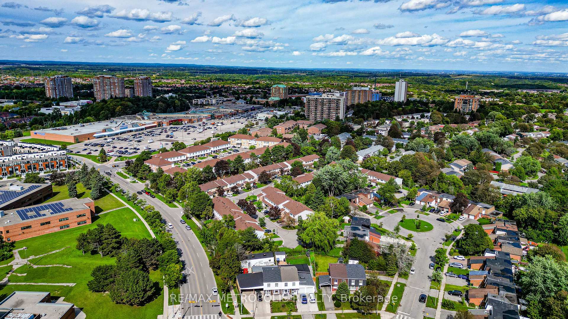 Photo 13 of Unit Main & Upper, 51 Nahanni Terrace, Scarborough, Malvern — HOMEH