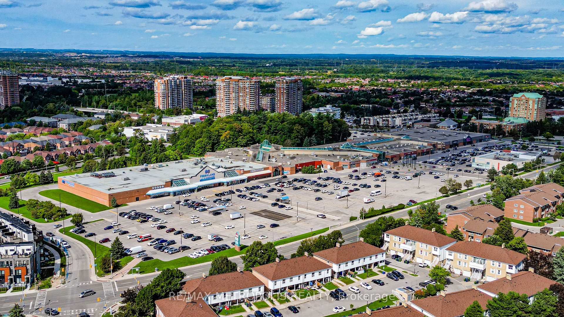 Photo 14 of Unit Main & Upper, 51 Nahanni Terrace, Scarborough, Malvern — HOMEH