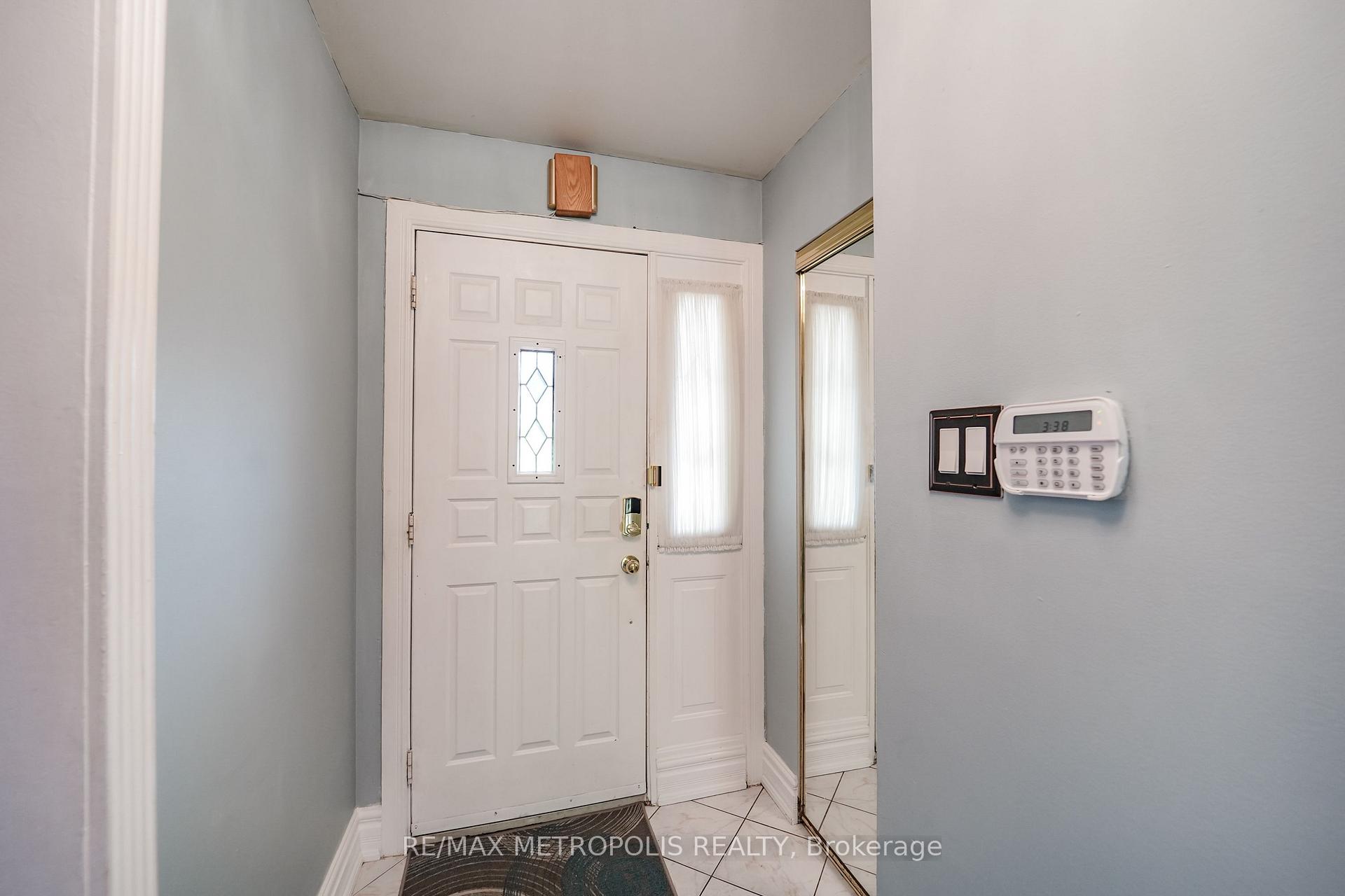 Photo 26 of Unit Main & Upper, 51 Nahanni Terrace, Scarborough, Malvern — HOMEH