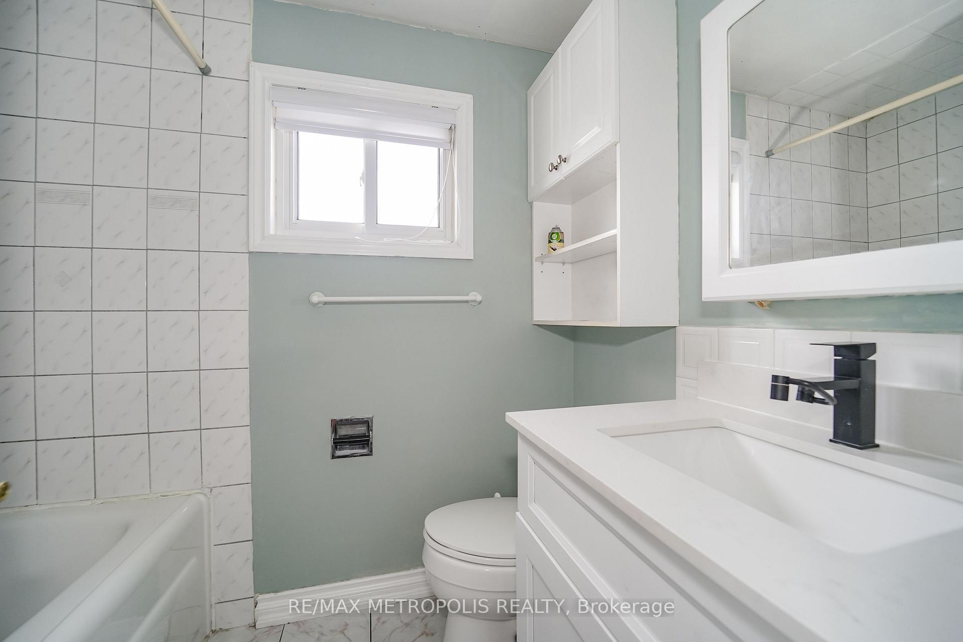 Photo 37 of Unit Main & Upper, 51 Nahanni Terrace, Scarborough, Malvern — HOMEH