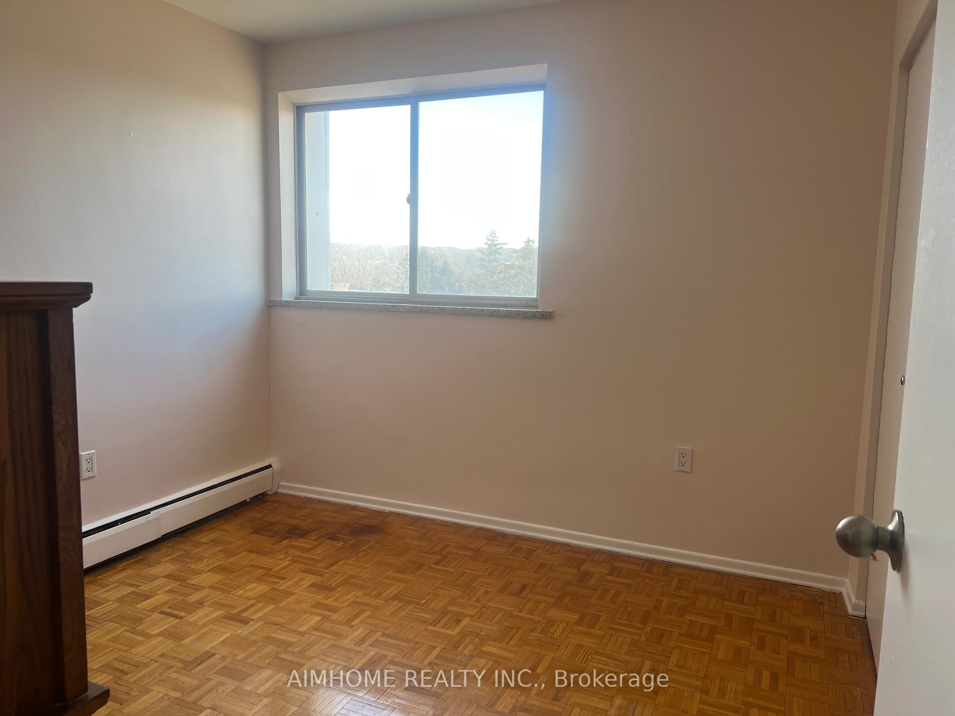 Photo 5 of Unit 802, 2095 Prospect Street, Burlington, Brant — HOMEH