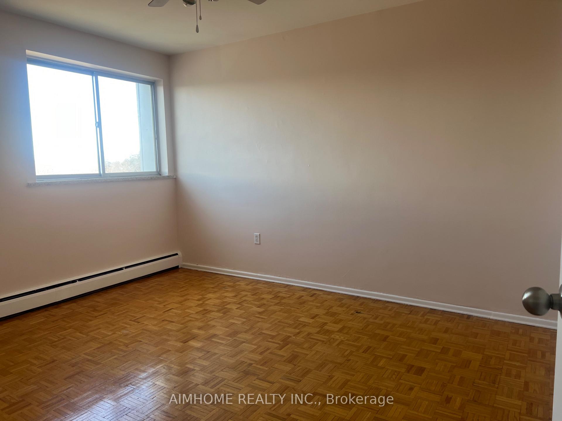Photo 6 of Unit 802, 2095 Prospect Street, Burlington, Brant — HOMEH