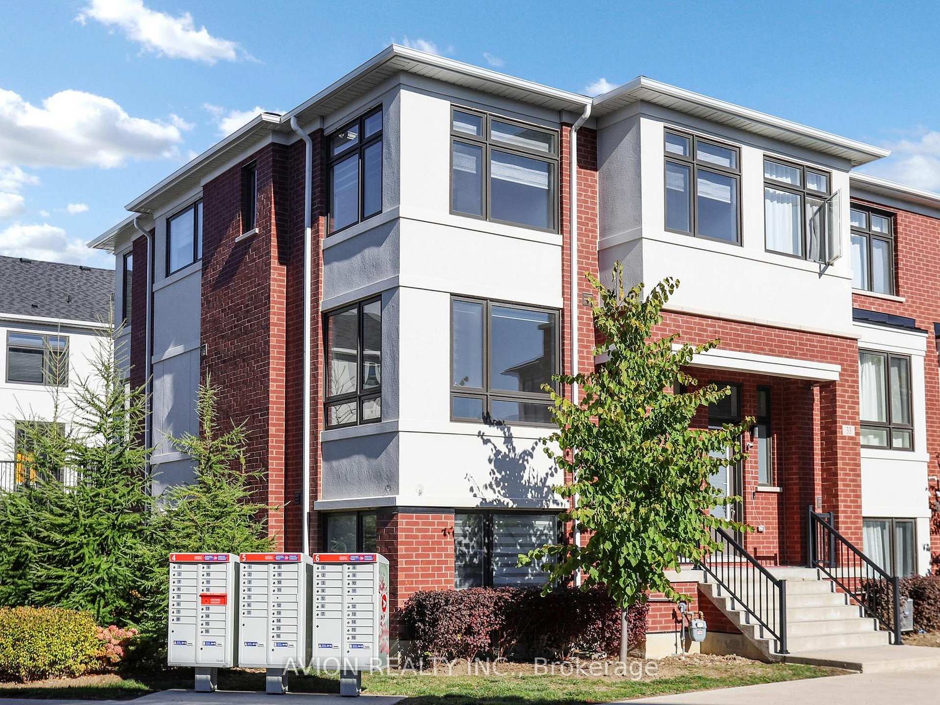 Photo of 35 Thomas Armstrong Lane