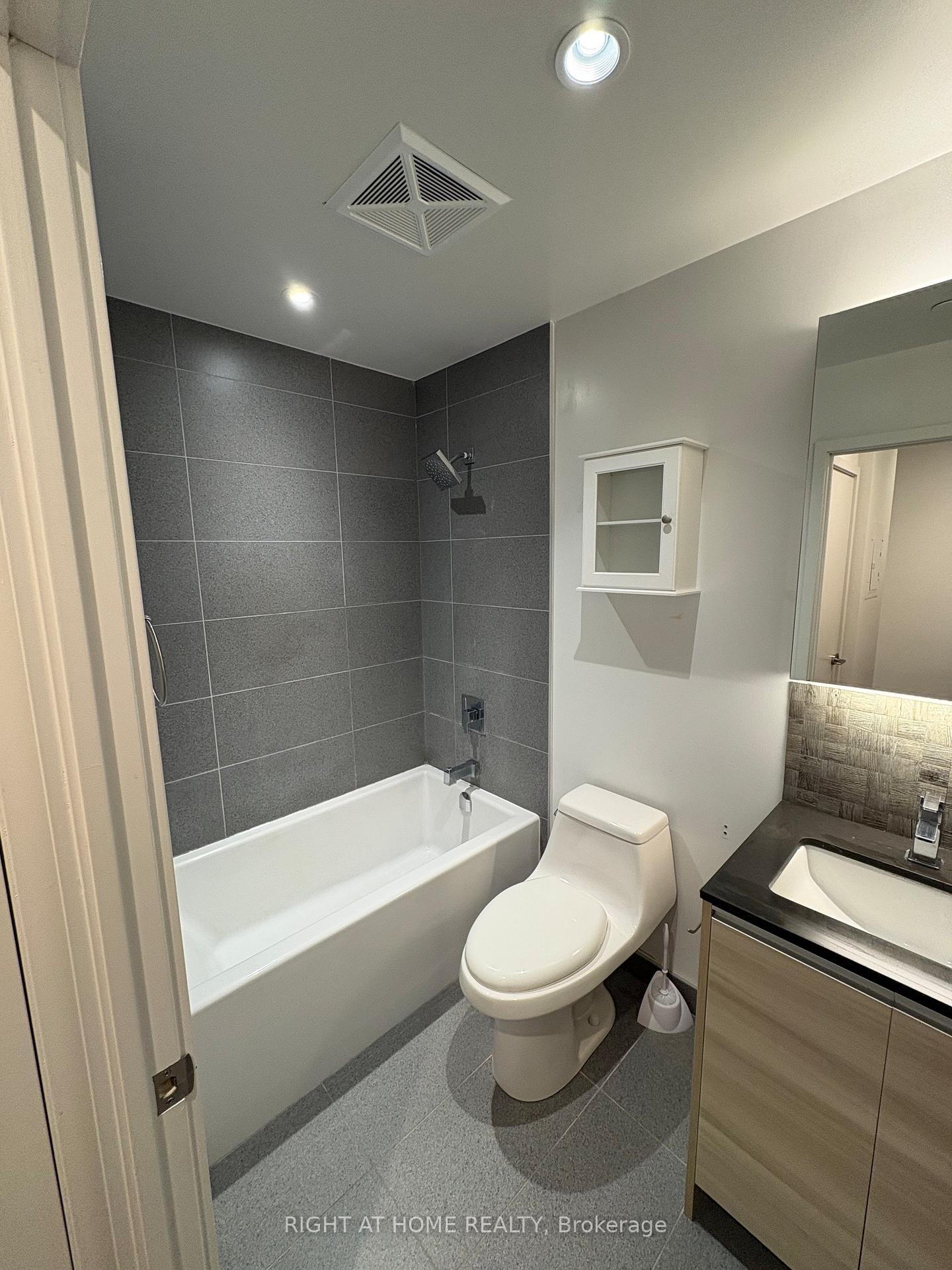 Photo 10 of Unit 627, 1190 Dundas Street E, Toronto, South Riverdale — HOMEH