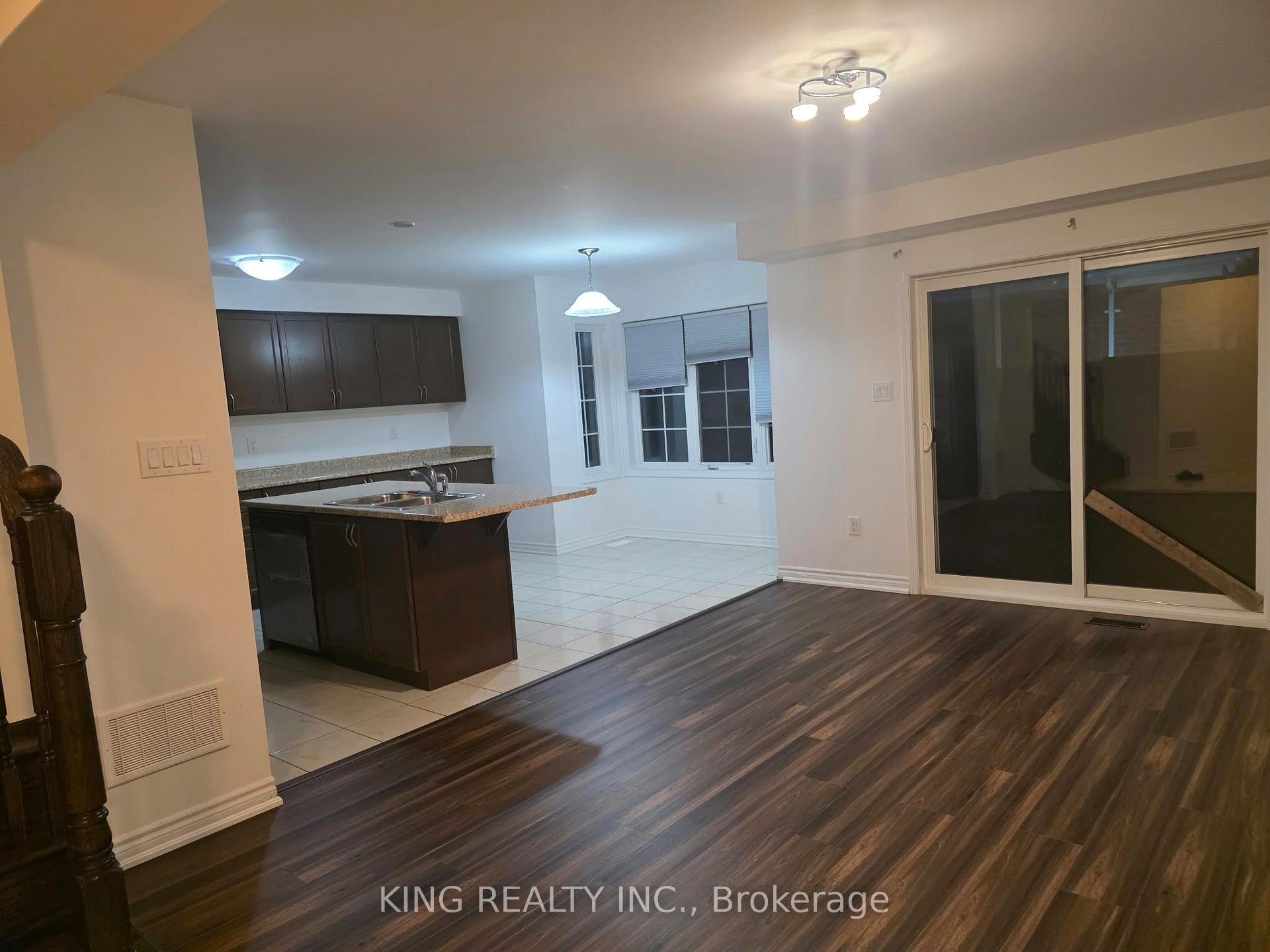 Photo 4 of 25 Quasar Street, Brampton, Northwest Brampton — HOMEH