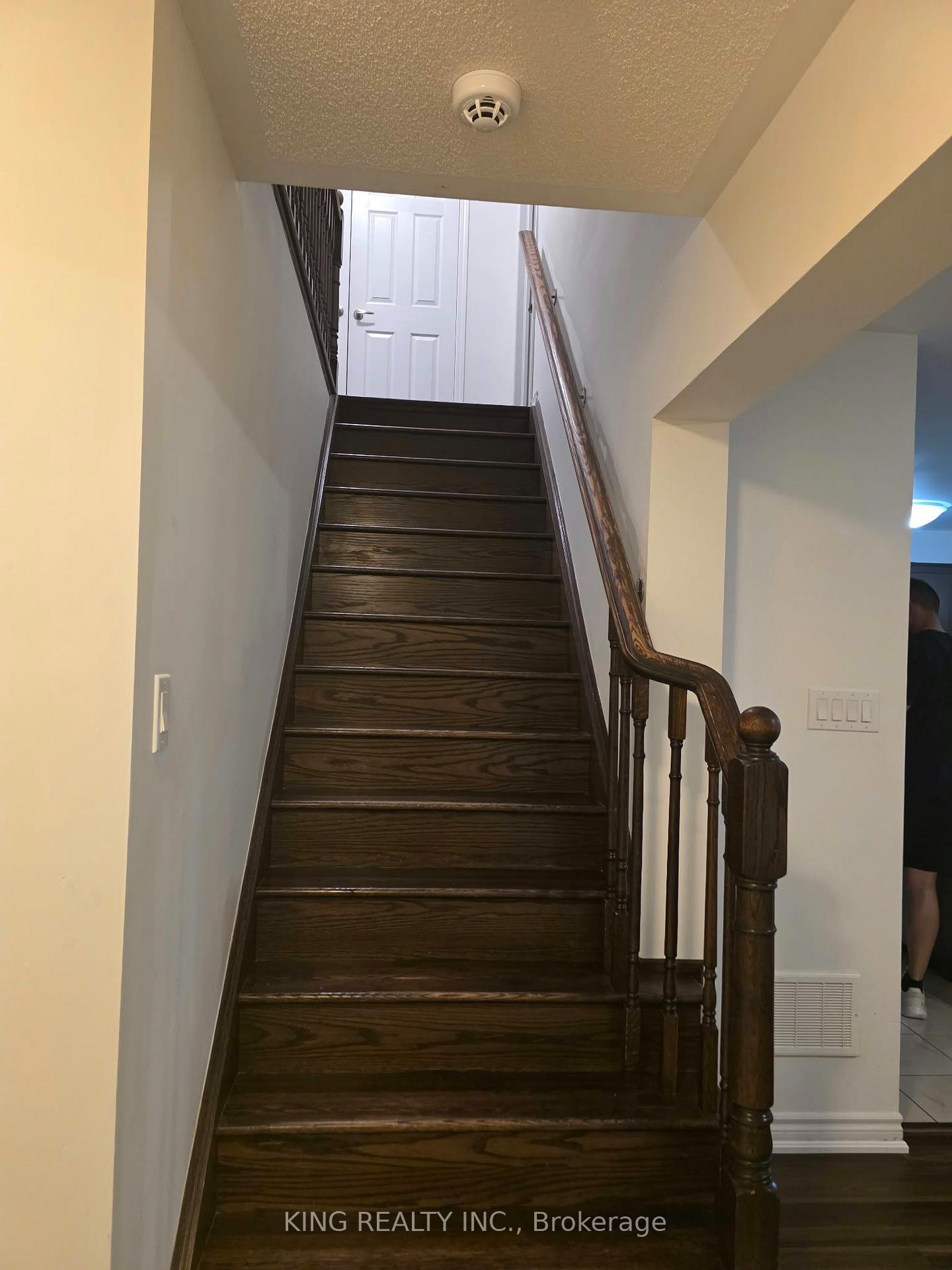 Photo 9 of 25 Quasar Street, Brampton, Northwest Brampton — HOMEH