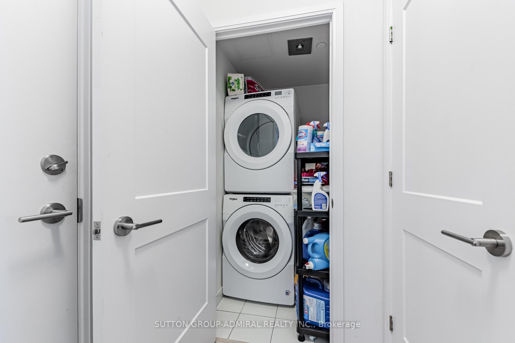 Photo 3 of Unit 2812, 7895 Jane Street, Vaughan, Concord — HOMEH