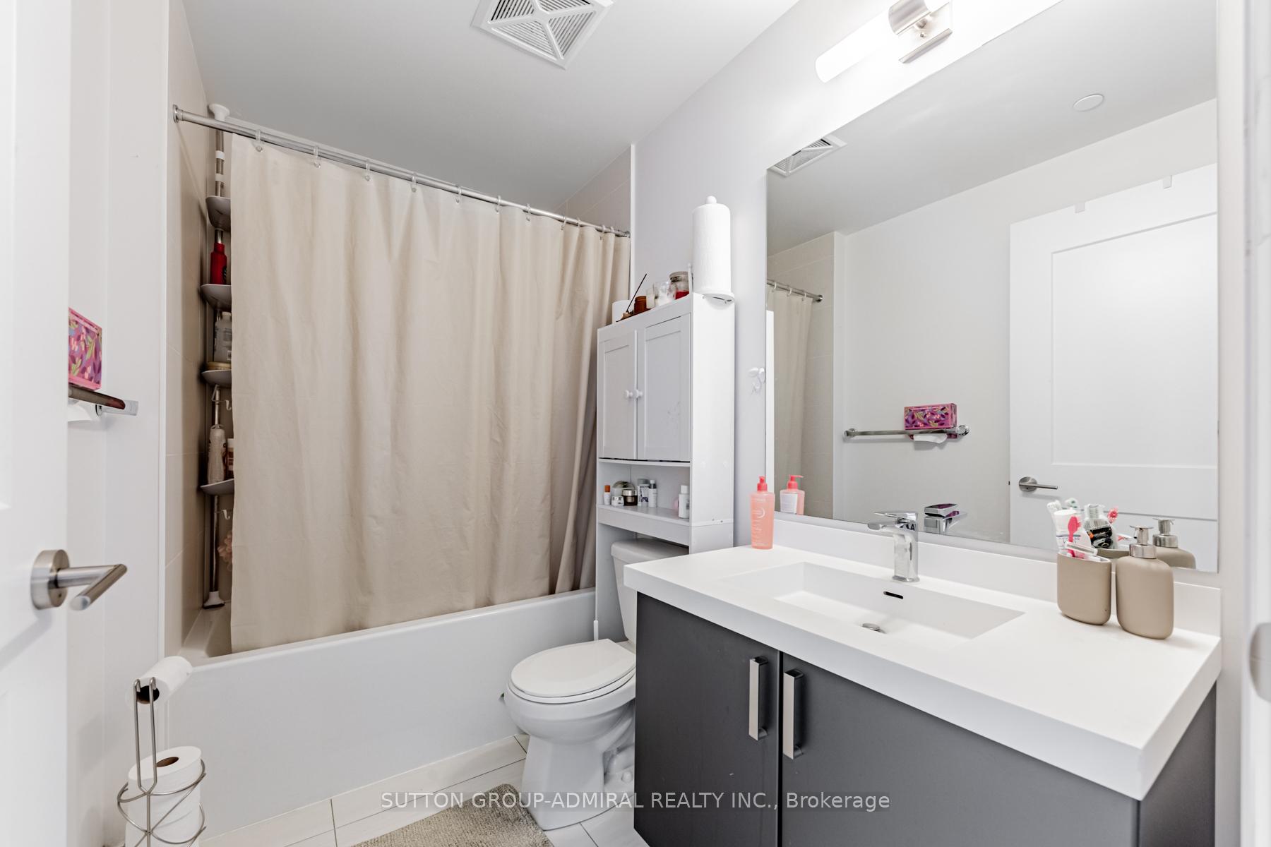Photo 4 of Unit 2812, 7895 Jane Street, Vaughan, Concord — HOMEH
