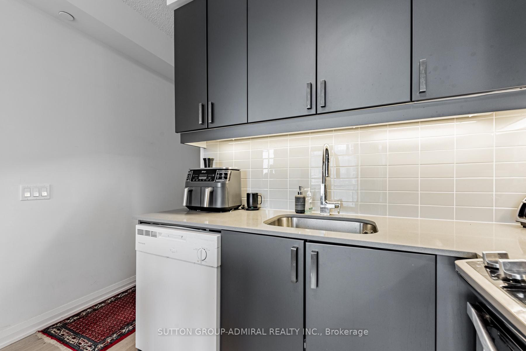 Photo 13 of Unit 2812, 7895 Jane Street, Vaughan, Concord — HOMEH