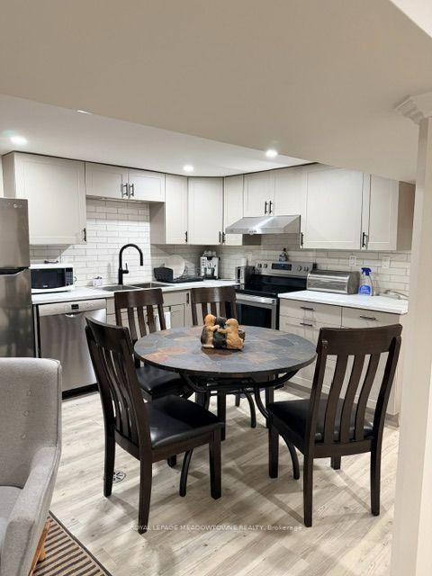 Photo 2 of 30 Fran Drive, Vaughan, West Woodbridge — HOMEH